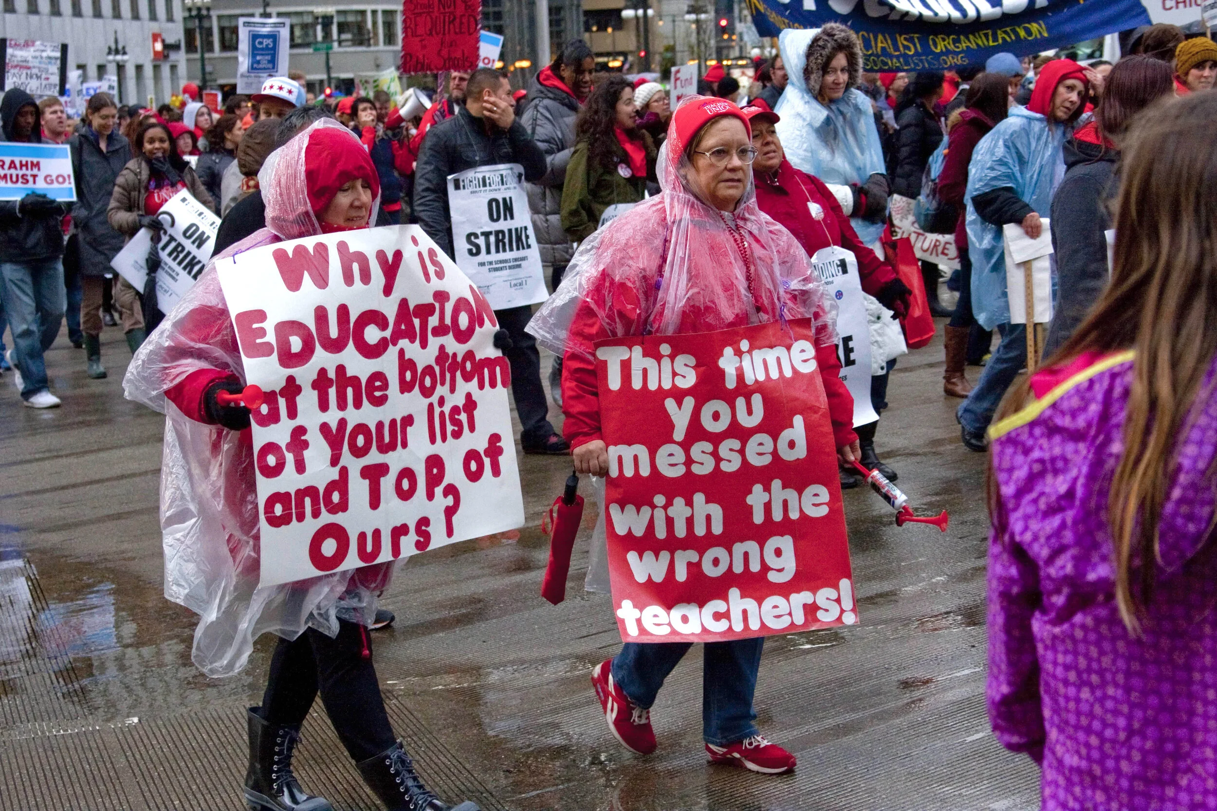 Here’s Why 25,000 Teachers Are Protesting in Chicago 