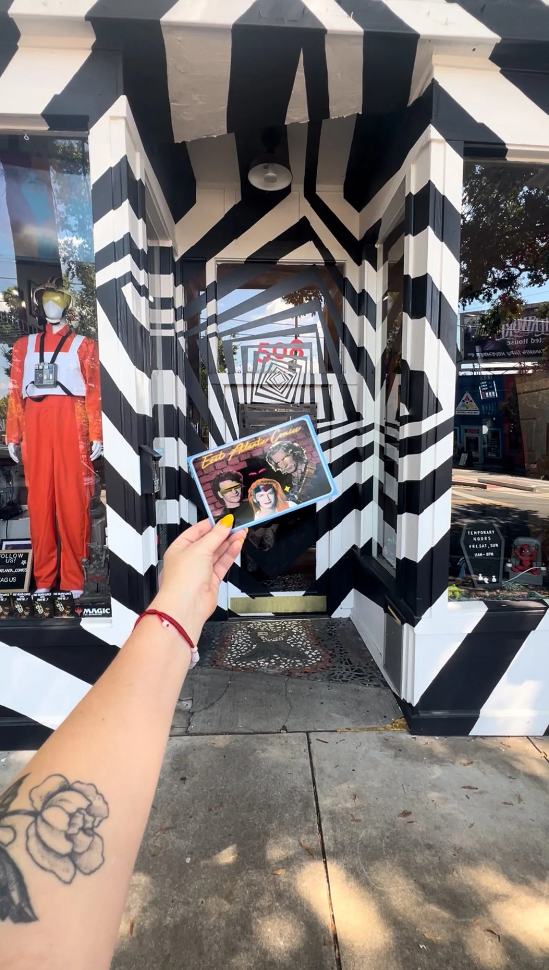 Exploring East Atlanta Village: Coffee, Comics, Cocktails & EAV Strut Fun