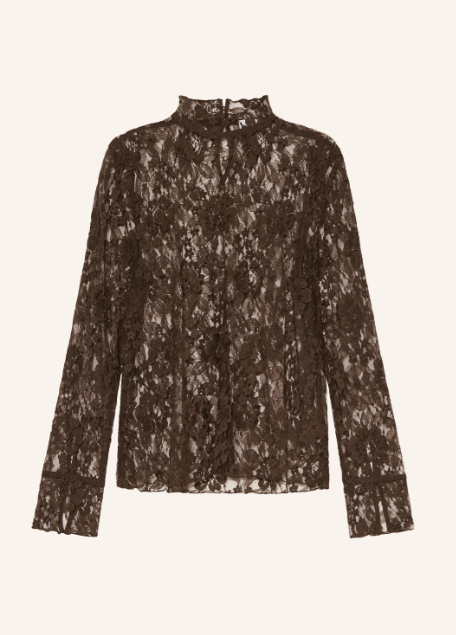 Dunkelbraune Spitzenbluse mit floralem Muster und Stehkragen vor hellem Hintergrund. Transparentes langärmeliges Damenoberteil aus Spitze.