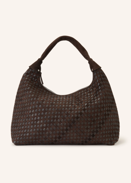 Dunkelbraune Schultertasche mit durchgehendem Flechtmuster vor hellem Hintergrund. Geräumige Hobo Bag mit silbernem Reißverschluss oben und einfachem breitem Trageriemen.