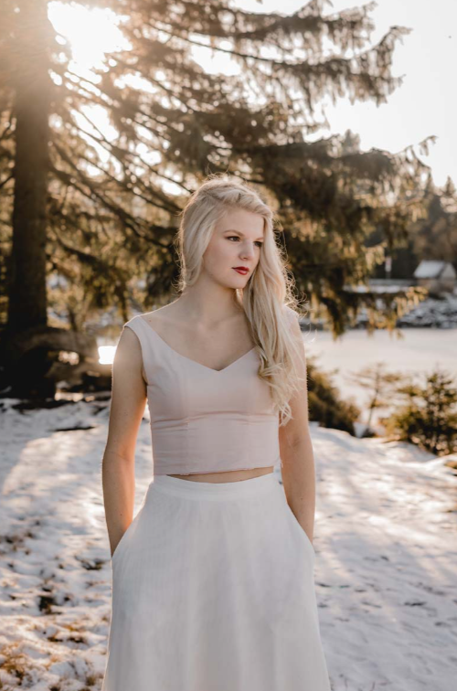 Abb. 8: Croptop  GRETA in blush mit Bio Tüllrock ELEA