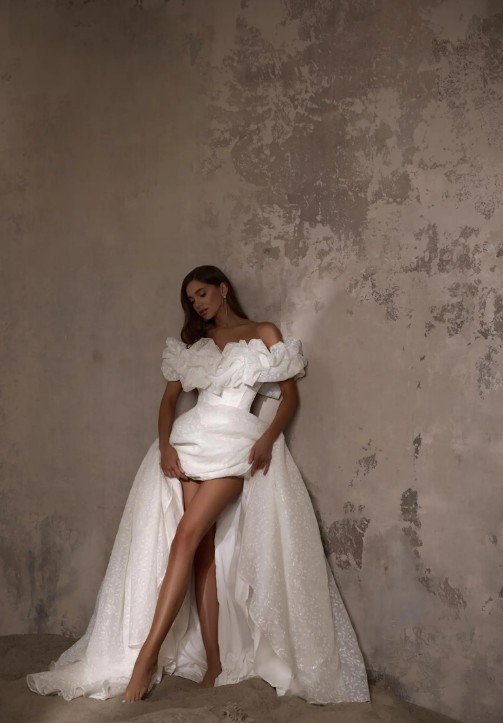 Ismatyra: Exquisite Brautmode auf Etsy entdecken