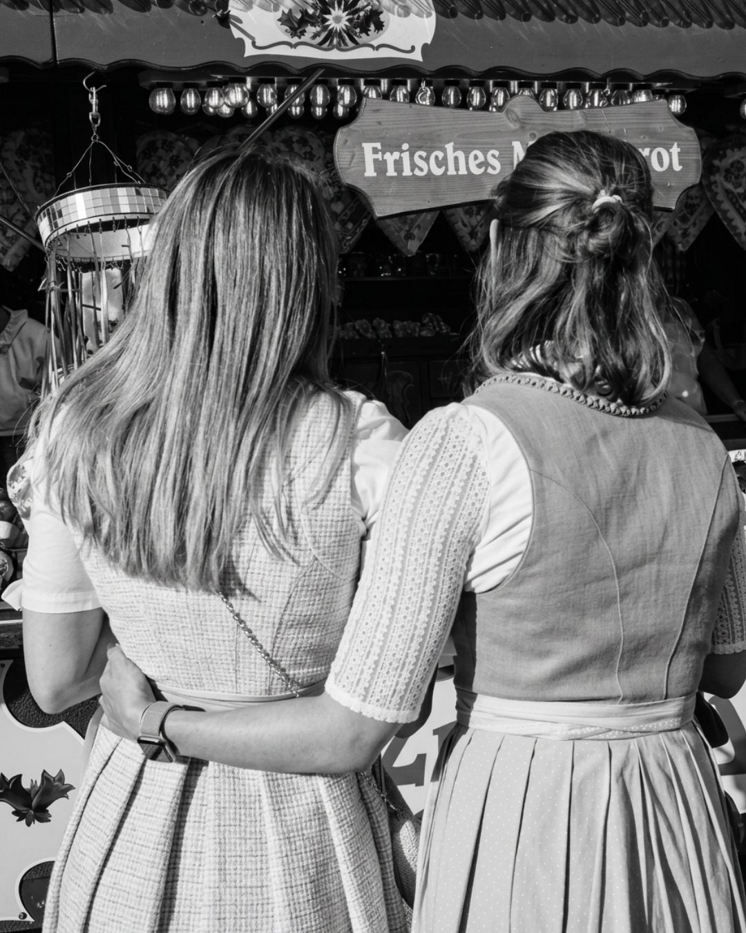 Oktoberfest Styling – Der ultimative Dirndl Shopping Guide für Deinen Wiesn-Auftritt!