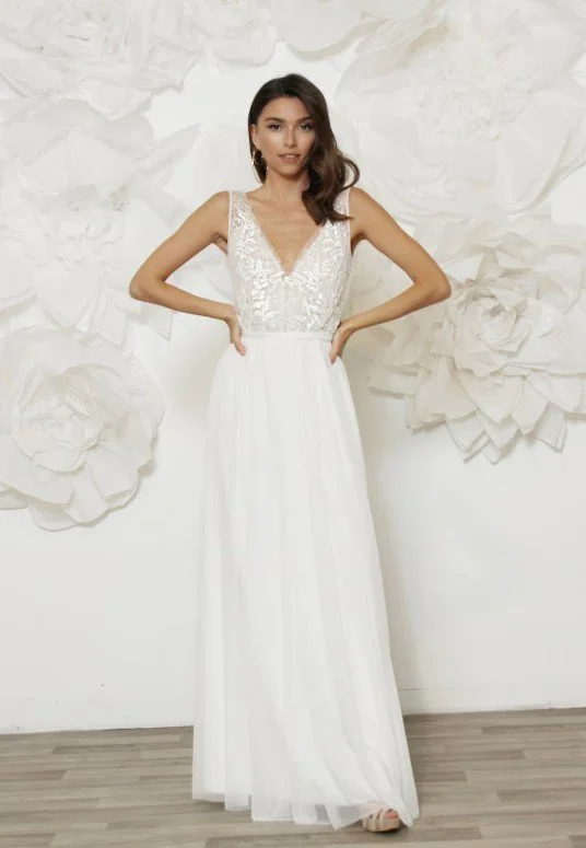 Ärmelloses Brautkleid mit funkelndem, paillettenbesetztem Spitzenoberteil und tiefem V-Ausschnitt.