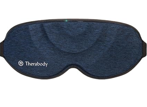 Dunkelblaue, gepolsterte Schlafmaske von Therabody aus meliertem Stoff mit schwarzer Umrandung. Unten links befindet sich das weiße Logo.