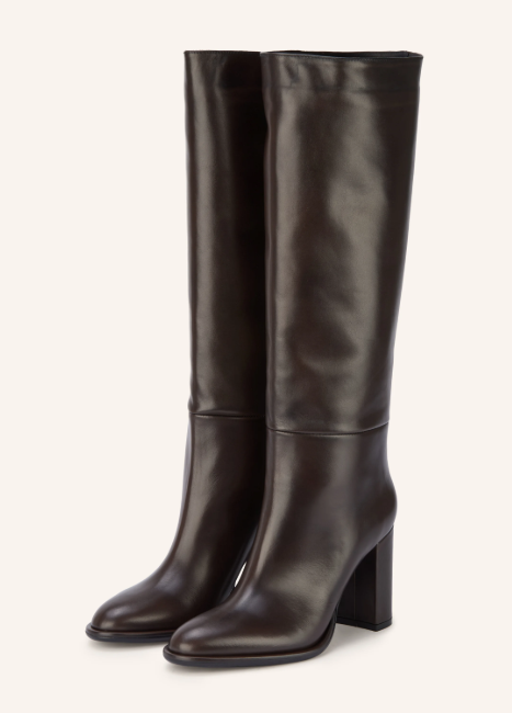 Knielange Lederstiefel in dunklem Espressobraun mit Blockabsatz und mandelförmiger Zehenpartie.