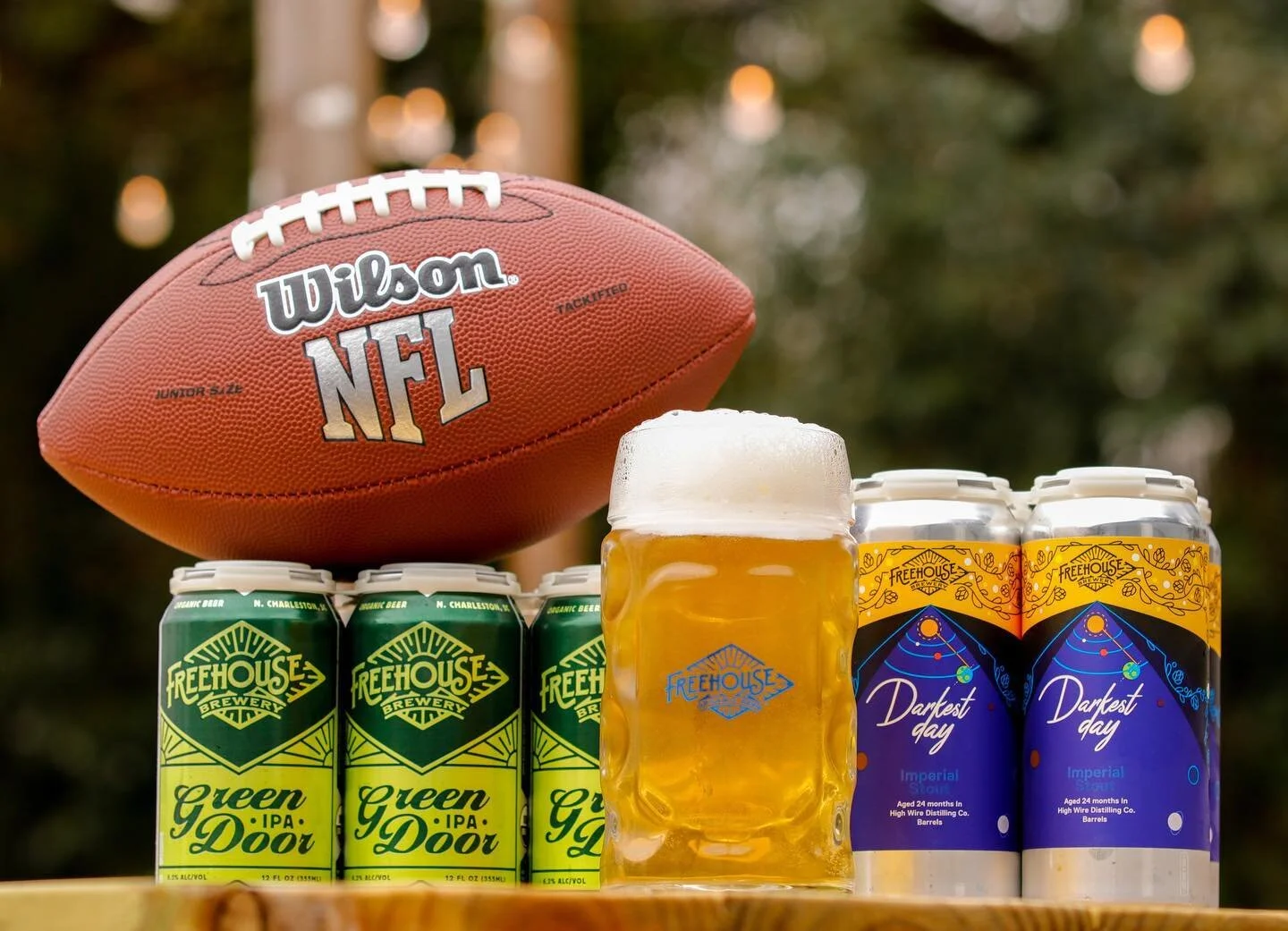 🏈 SUPERBOWL SPECIAL! 🏈
Wether you&rsquo;re gearing up for the big game or want to kick back and relax on a Sunday, we&rsquo;ve got you covered! 

▪️ @victors_lab here for lunch from 12-5pm
▪️ Live music with Dave Grunstra at 2pm 
▪️20% off all to-g