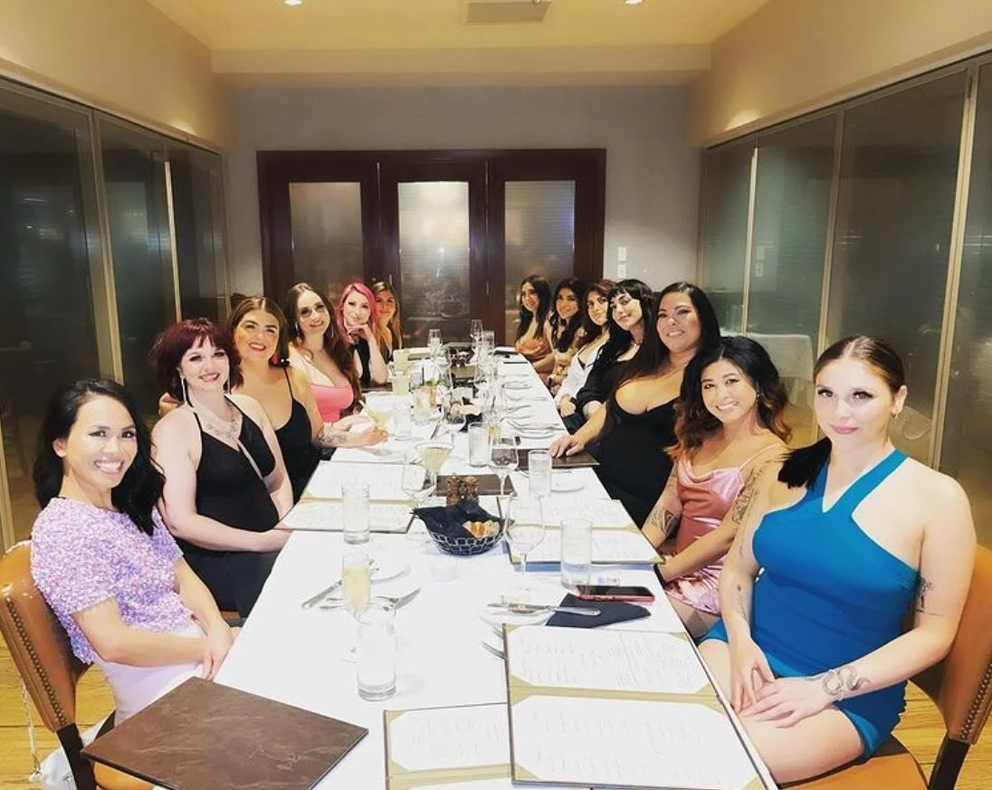 ✨Your Oh Sweet x @sugarandshears ladies had their first annual trip to Vegas for the International Esthetics, Cosmetics, &amp; Spa Conference and had a such a blast!✨

Since we&rsquo;ve been back, we are energized and educated now more than ever and 