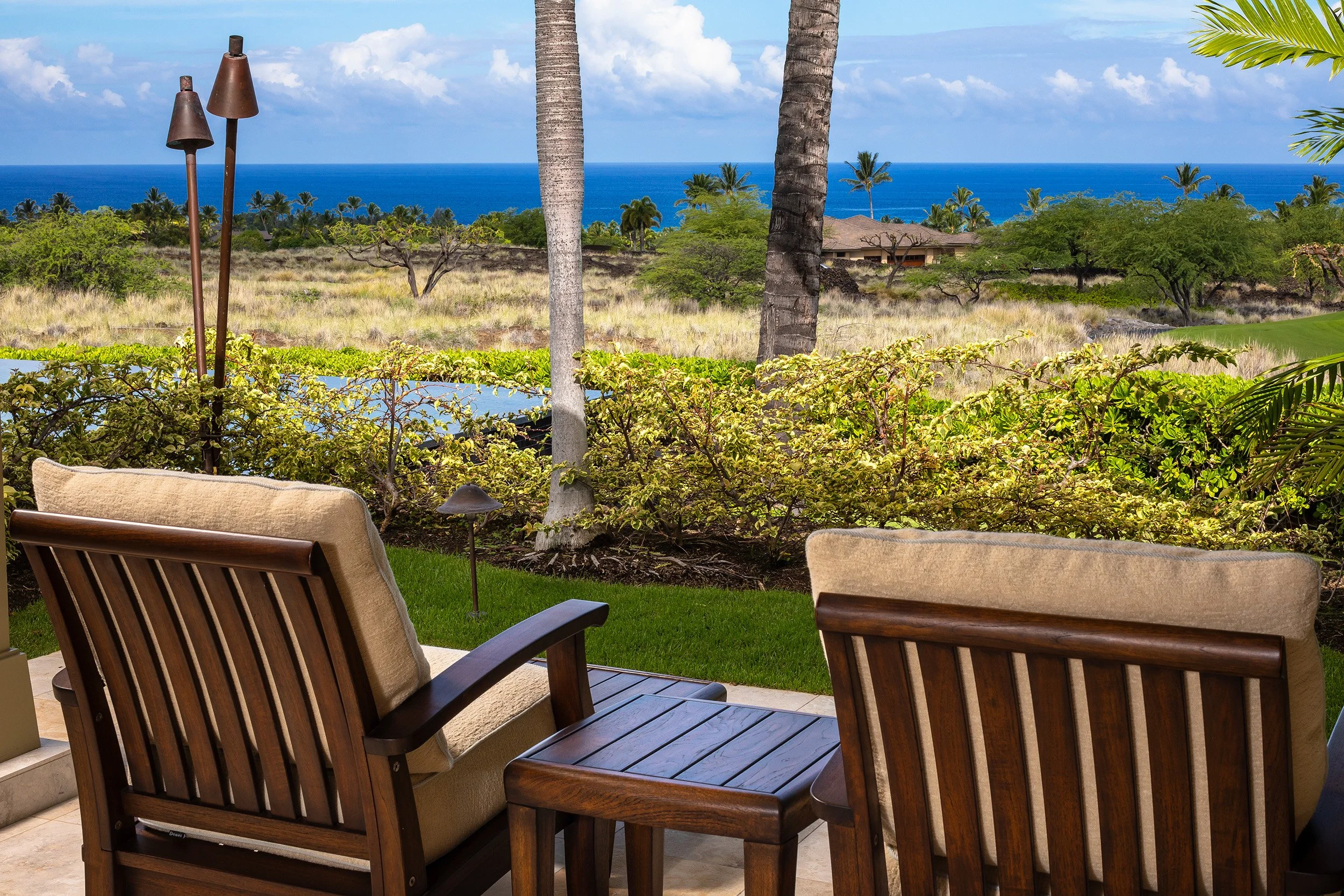 リラックスして景色を楽しんでください。プライマリスイートからわずか数歩です。
