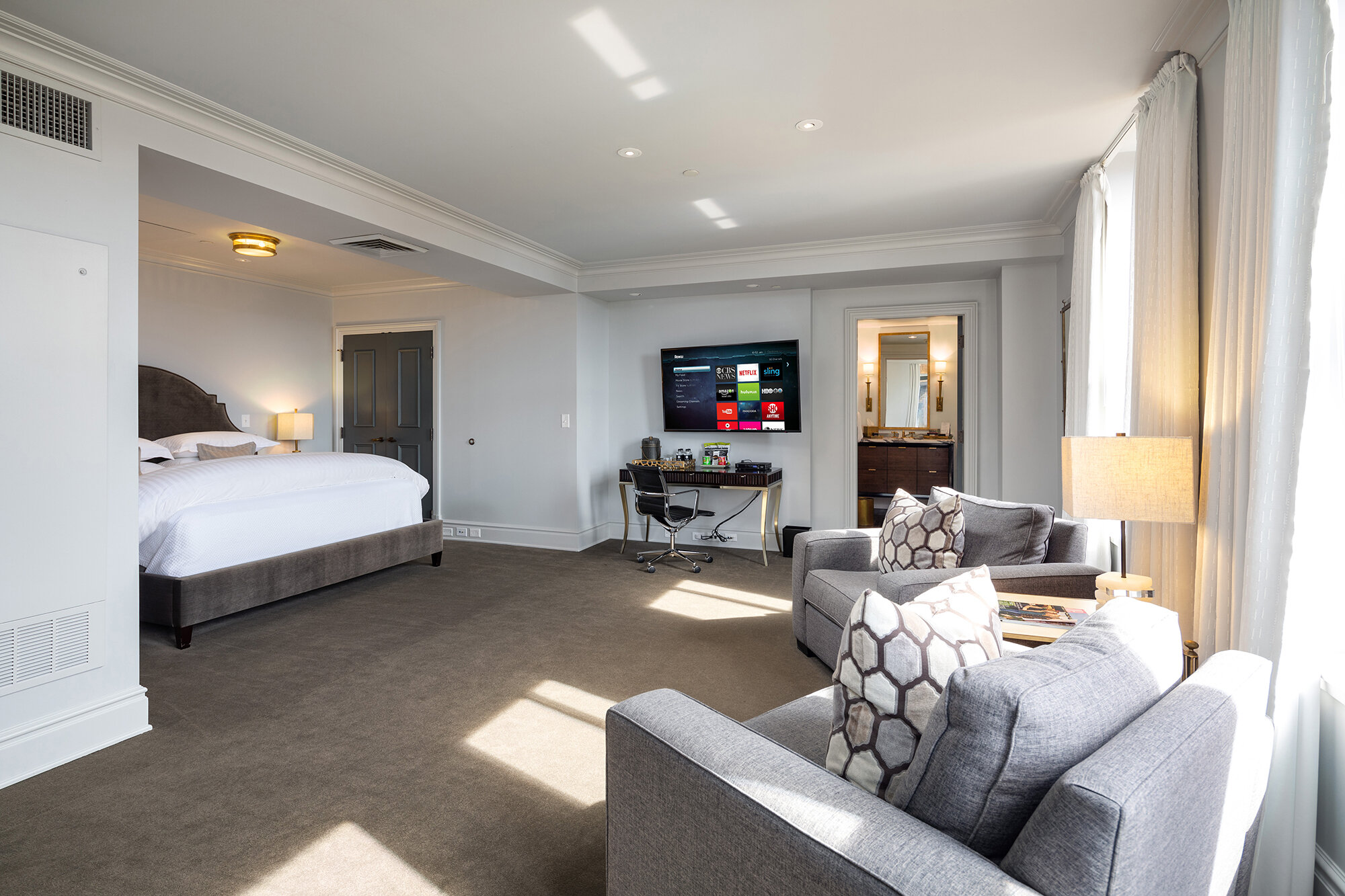 COMMERCIAL-JohnHandHotel_021_COLOR.jpg