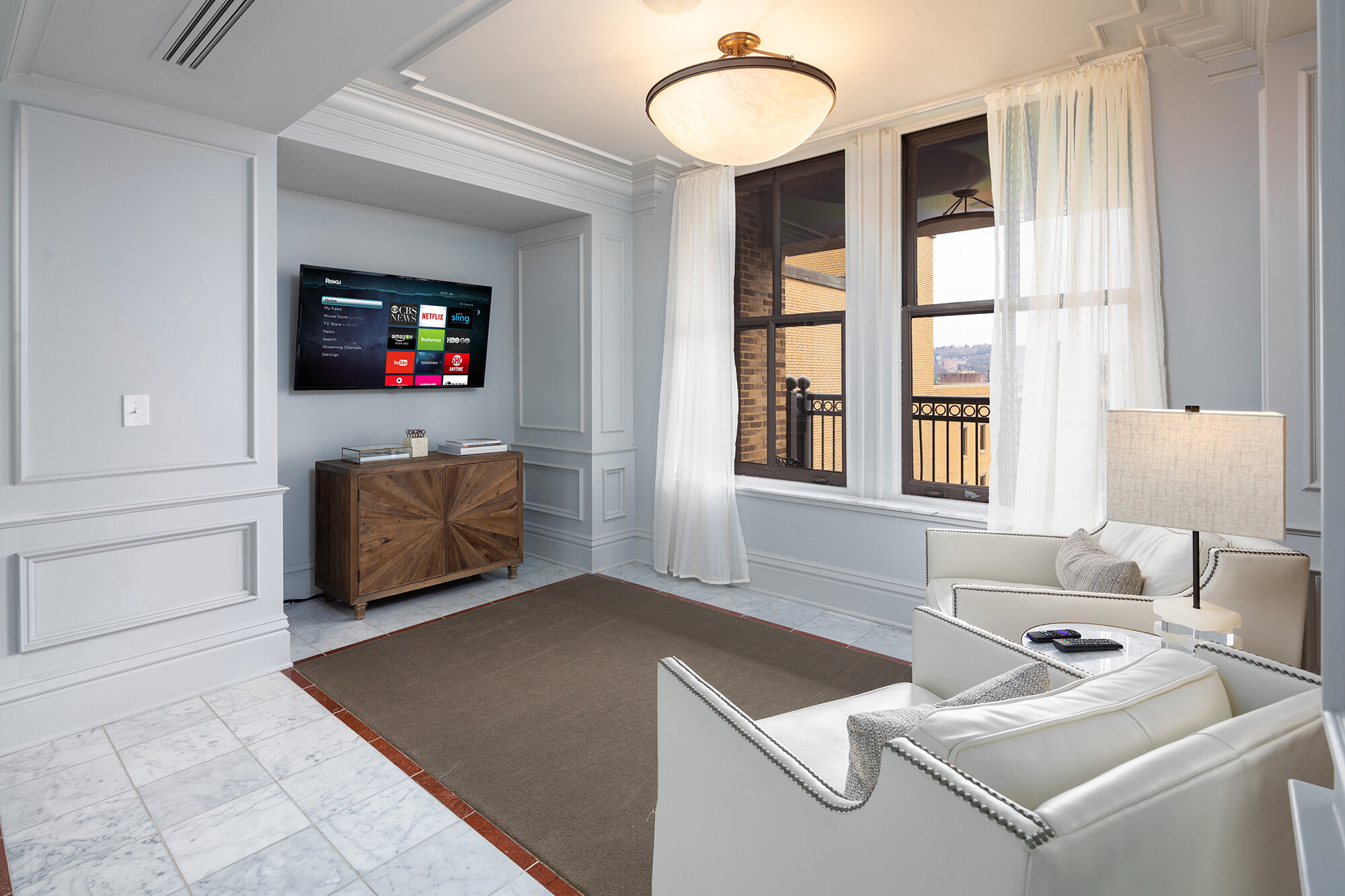 COMMERCIAL-JohnHandHotel_042_COLOR.jpg