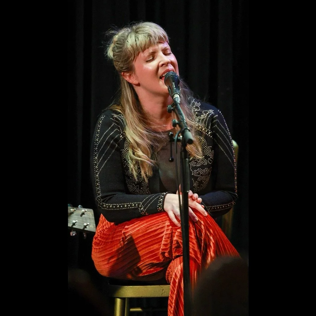 Throwing it back to this amazing @therounduplondon show, which was in Edinburgh with @robyredofficial and @raintownmusic ! We can&rsquo;t wait to play a few more shows in the coming weeks&hellip; Feb was pretty quiet for live performances but we did 