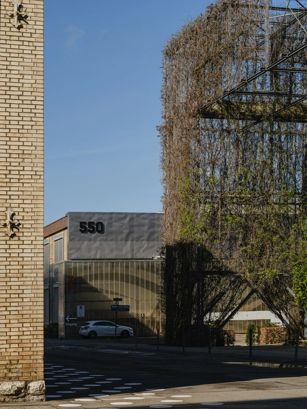 Astrom_MFO_Park_Zürich_260406_GFX0691.jpg