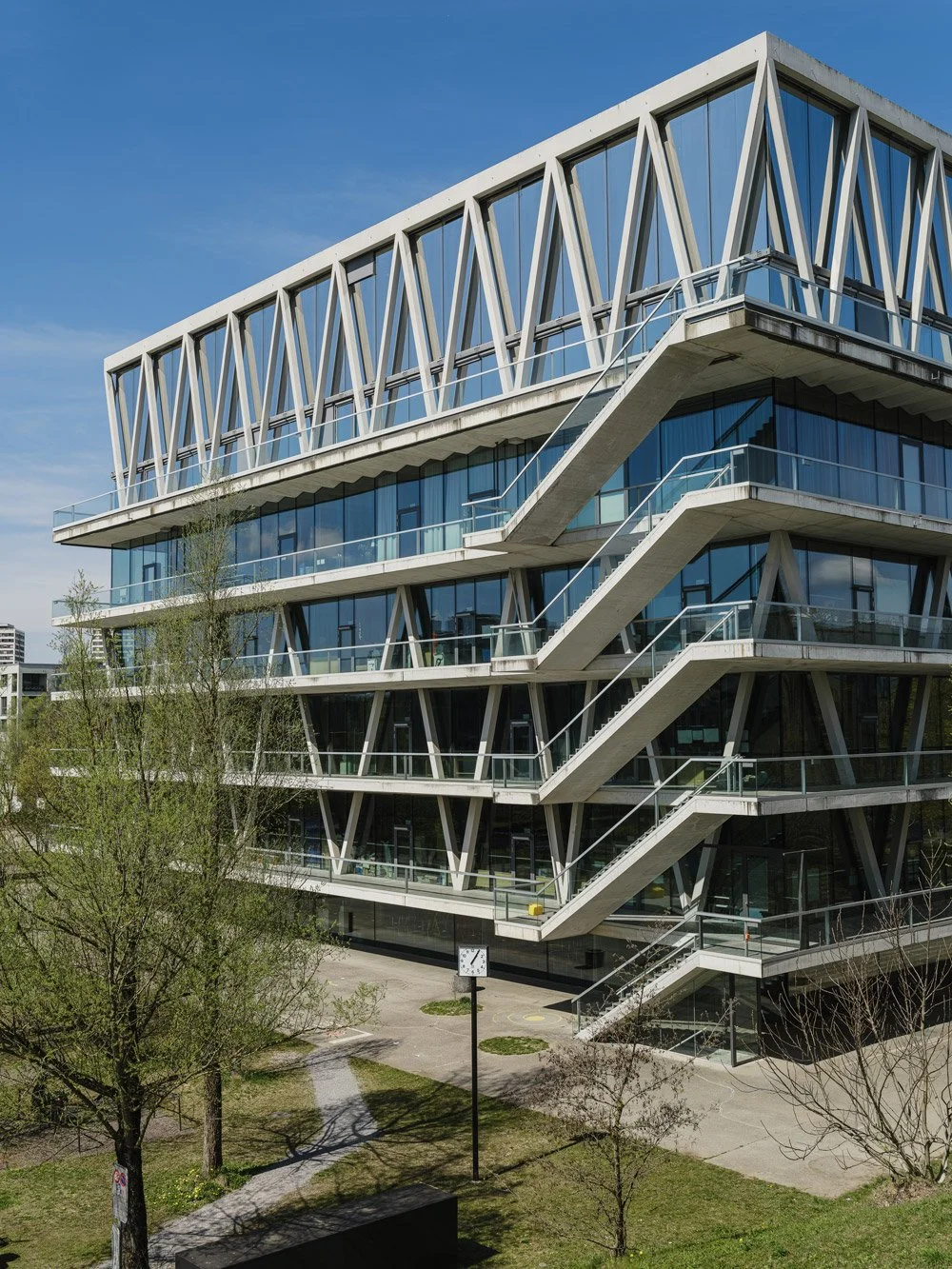 Astrom_Schule_Leutschenbach_Zürich_260406_GFX0840.jpg