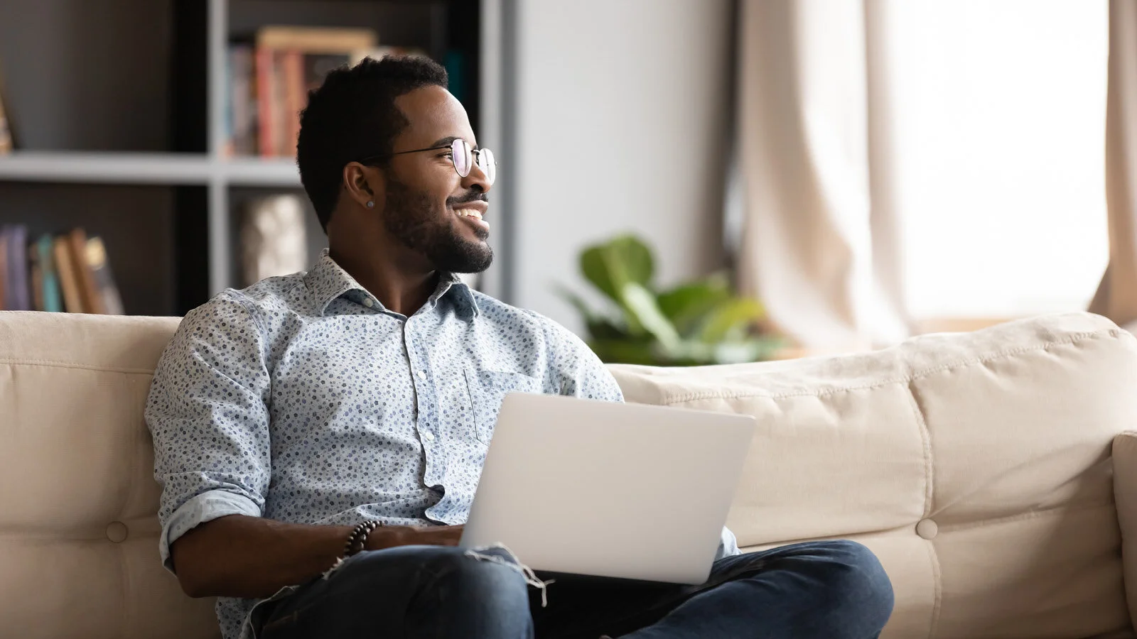 Top 5 Things to Know About Becoming a Mortgage Loan Officer