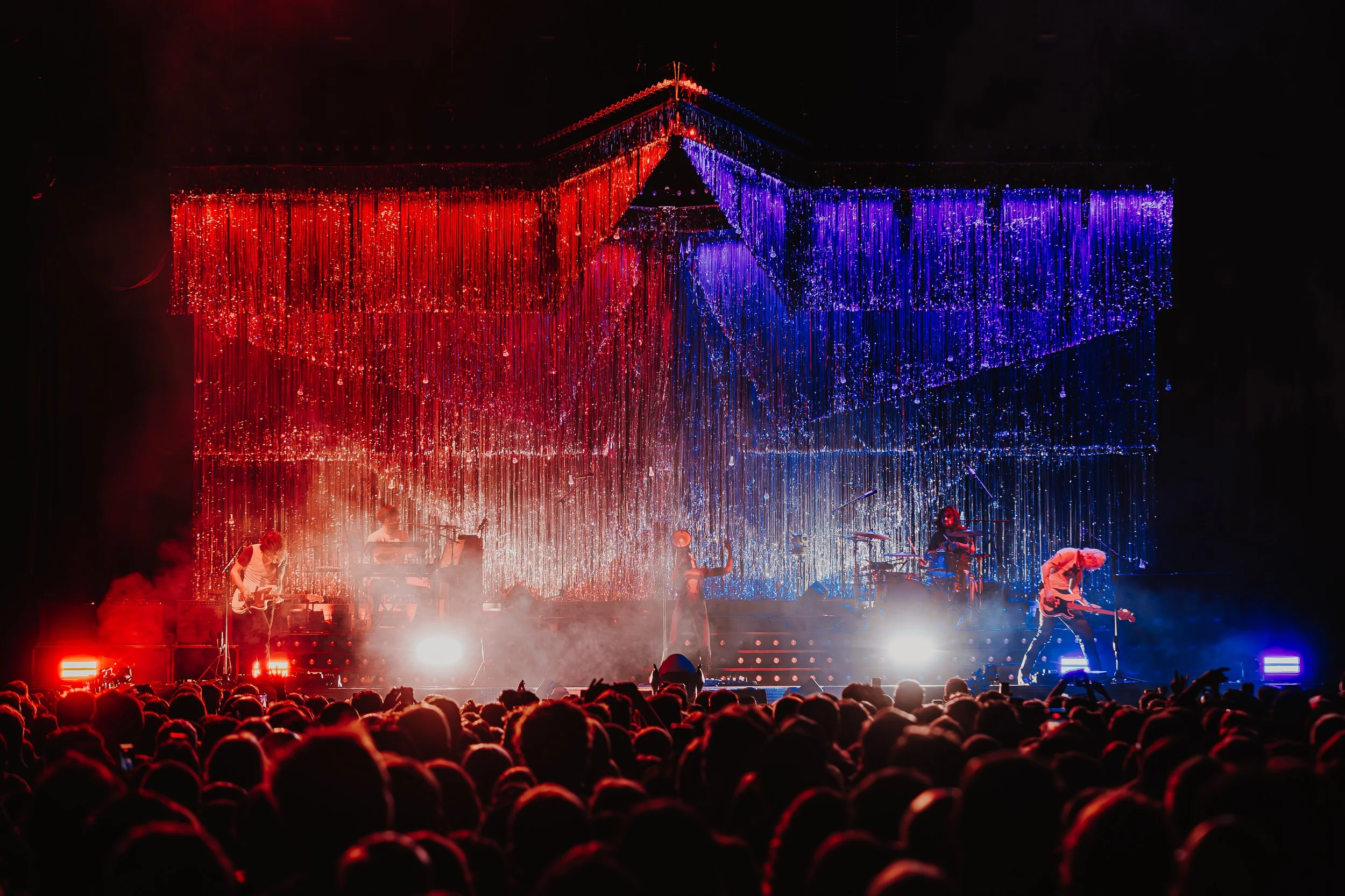 Wolf Alice - The O2 - 2nd December 2025 by Luke Dyson - LD2_1159.jpg