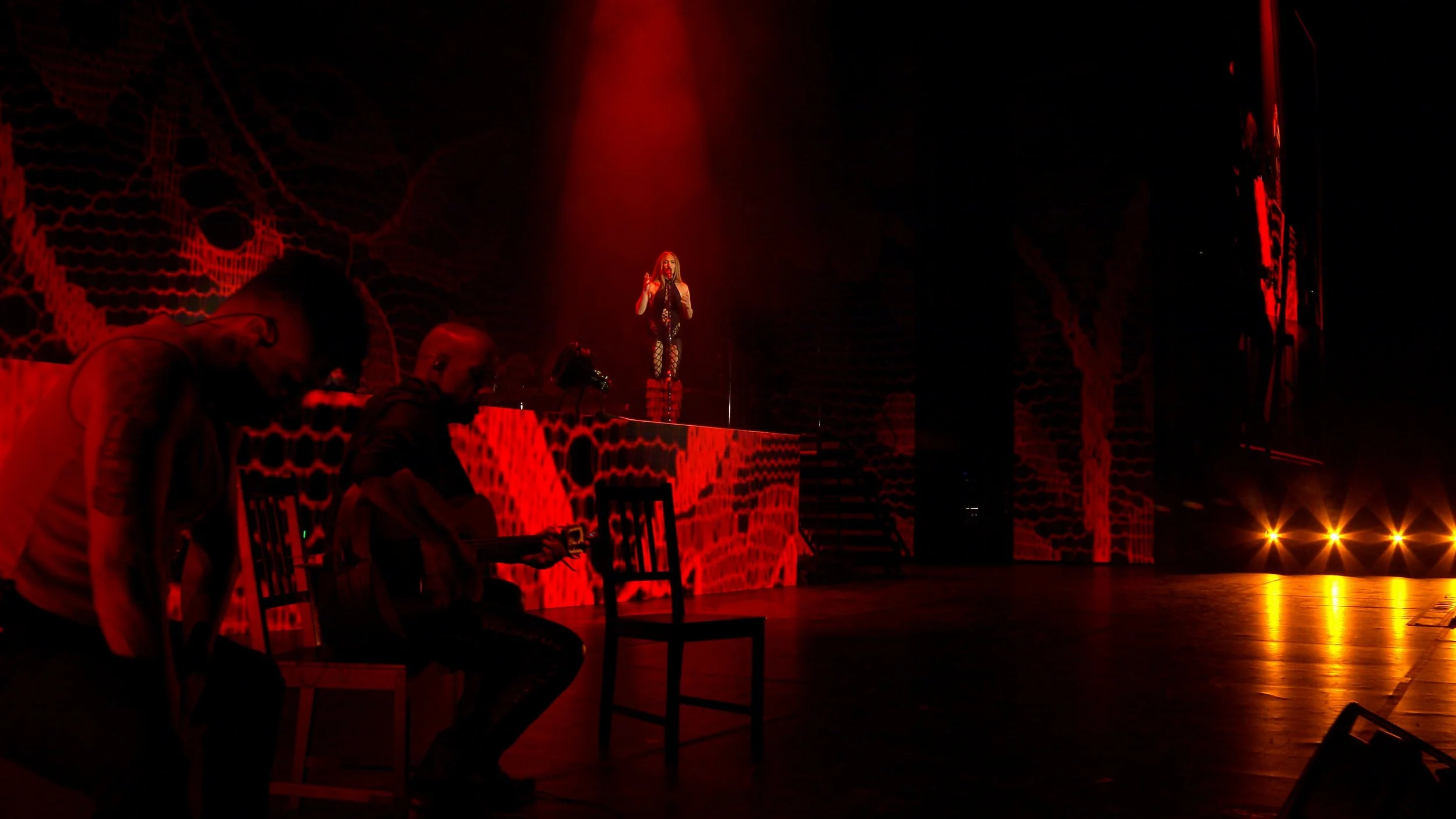 JLo Warsaw 1_1.15.1.jpg