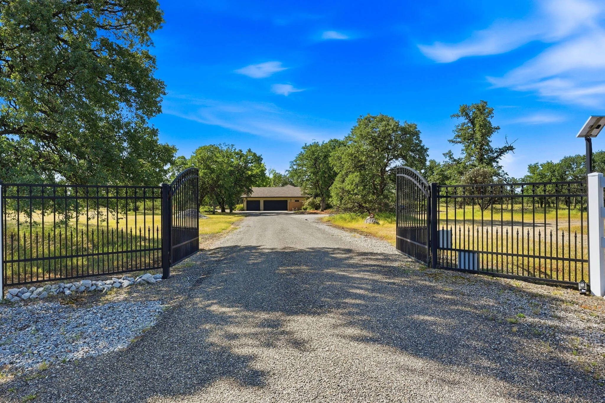 21375 little meadow lane house front