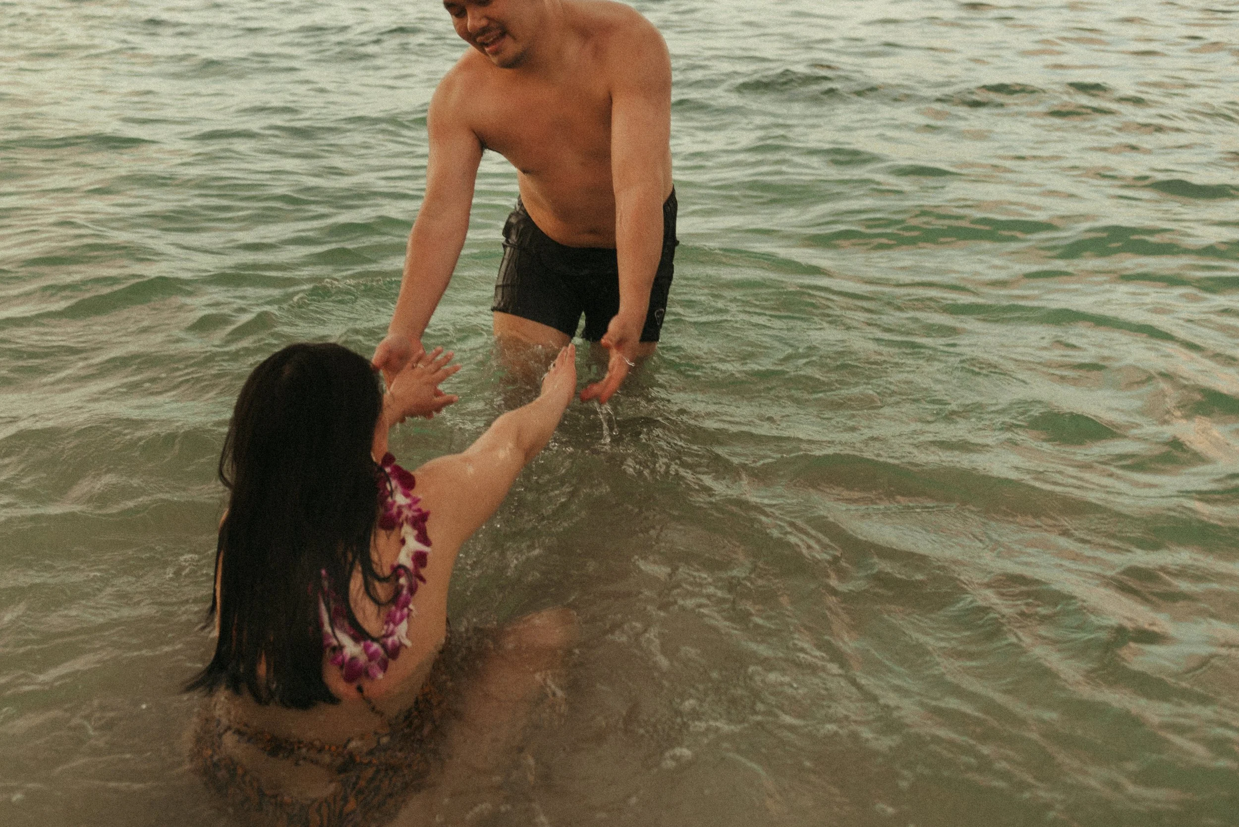 oahu-hawaii-couples-photographer-engagement by isirie-13.jpg