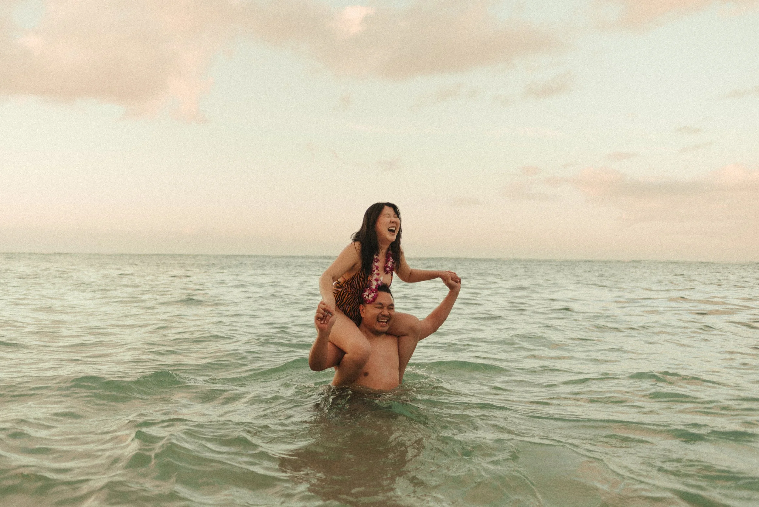 oahu-hawaii-couples-photographer-engagement by isirie-12.jpg