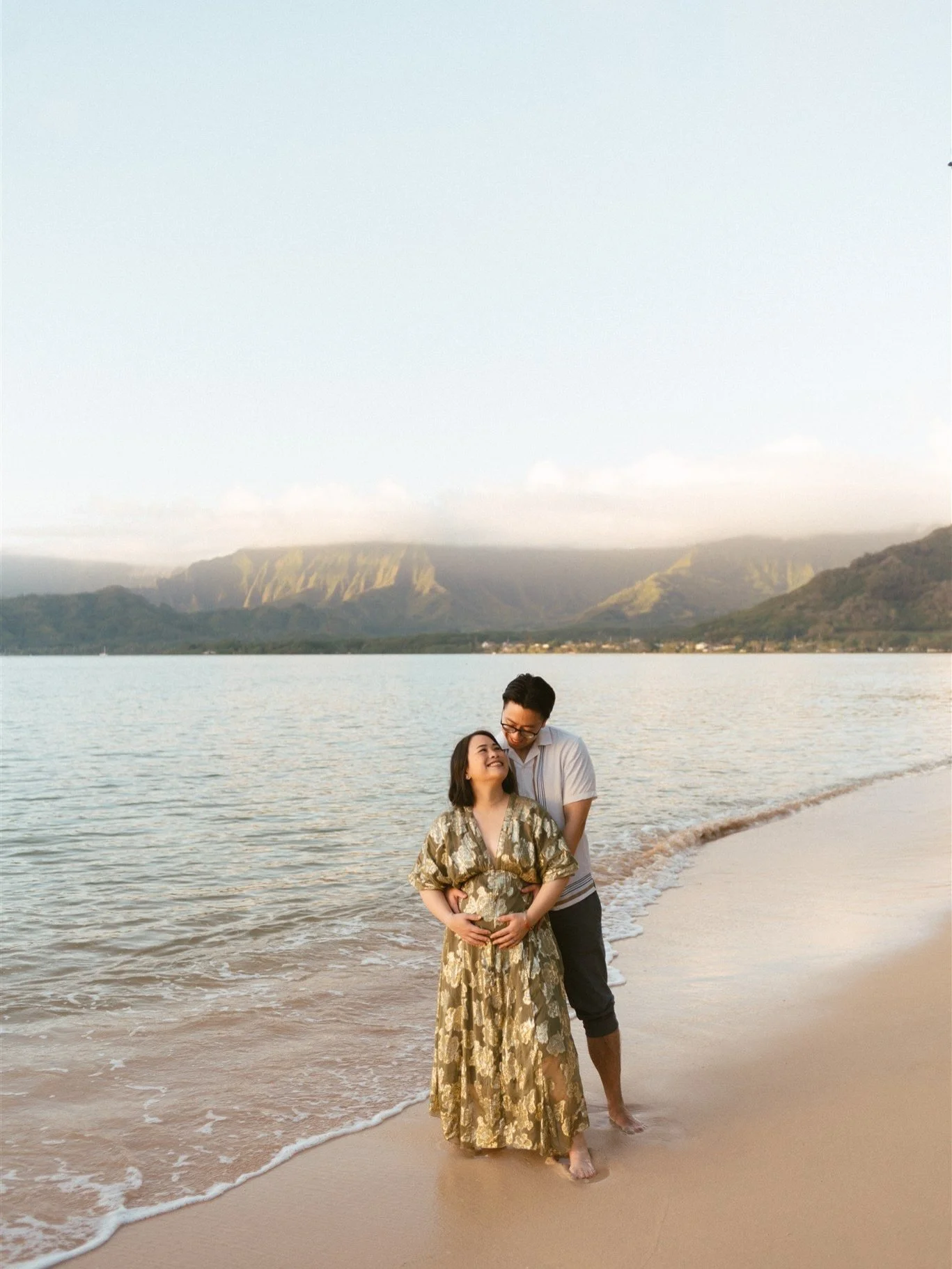 mama olivia 💕
.
.
.
. 
.
Oahu Hawaii Maternity Photographer #oahu #hawaiiphotographer #hawaiimaternityohotographer #hawaiiweddingphotographer #oahuelopementphotographer #hawaiiengagementphotographer #oahumaternityphotographer #hawaiimaternity #oahue