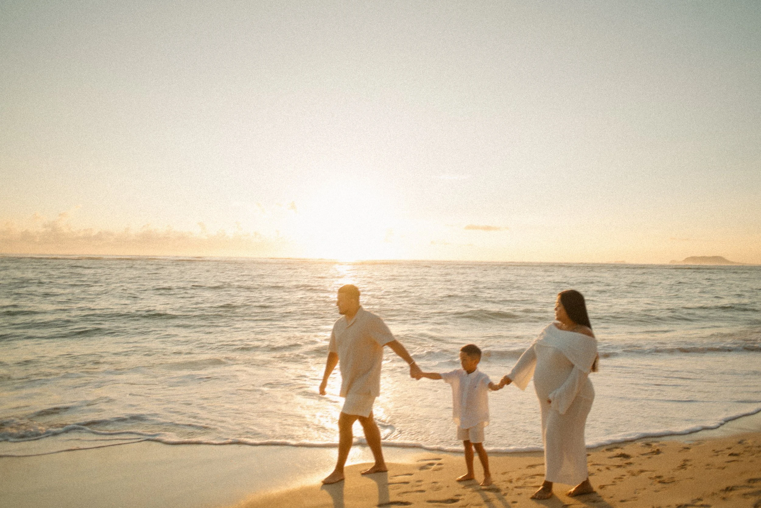 oahu hawaii family beach photographer - maternity kualoa by isirie-10.jpg