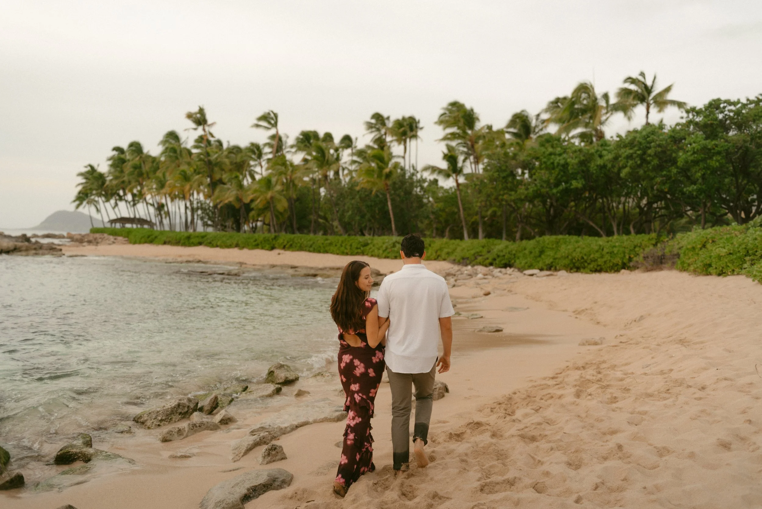 hawaii-proposal-photographer-suprise-oahu-engagement-31.jpg
