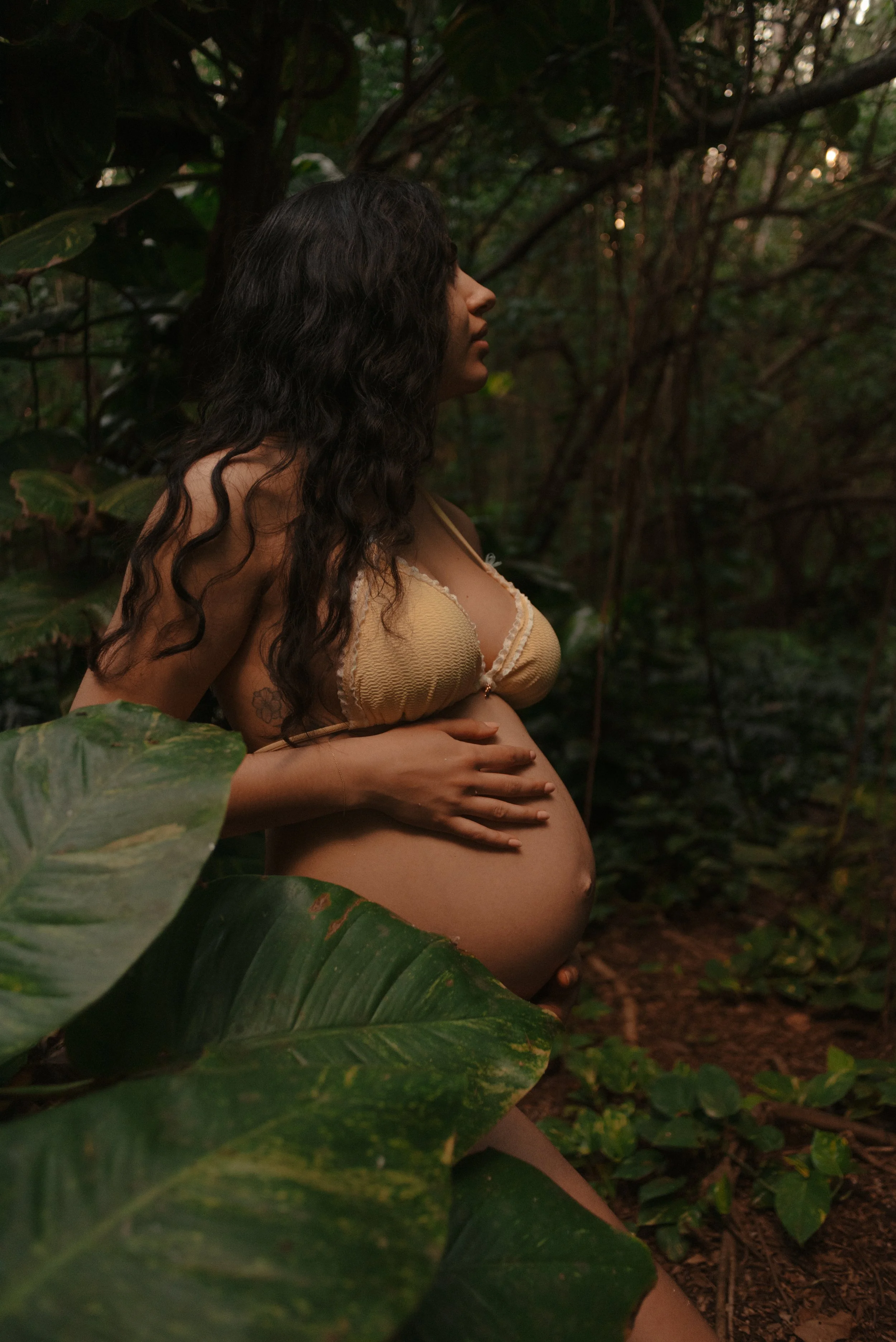 oahu-maternity-photographer-hawaii beach babymoon by isirie-48.jpg