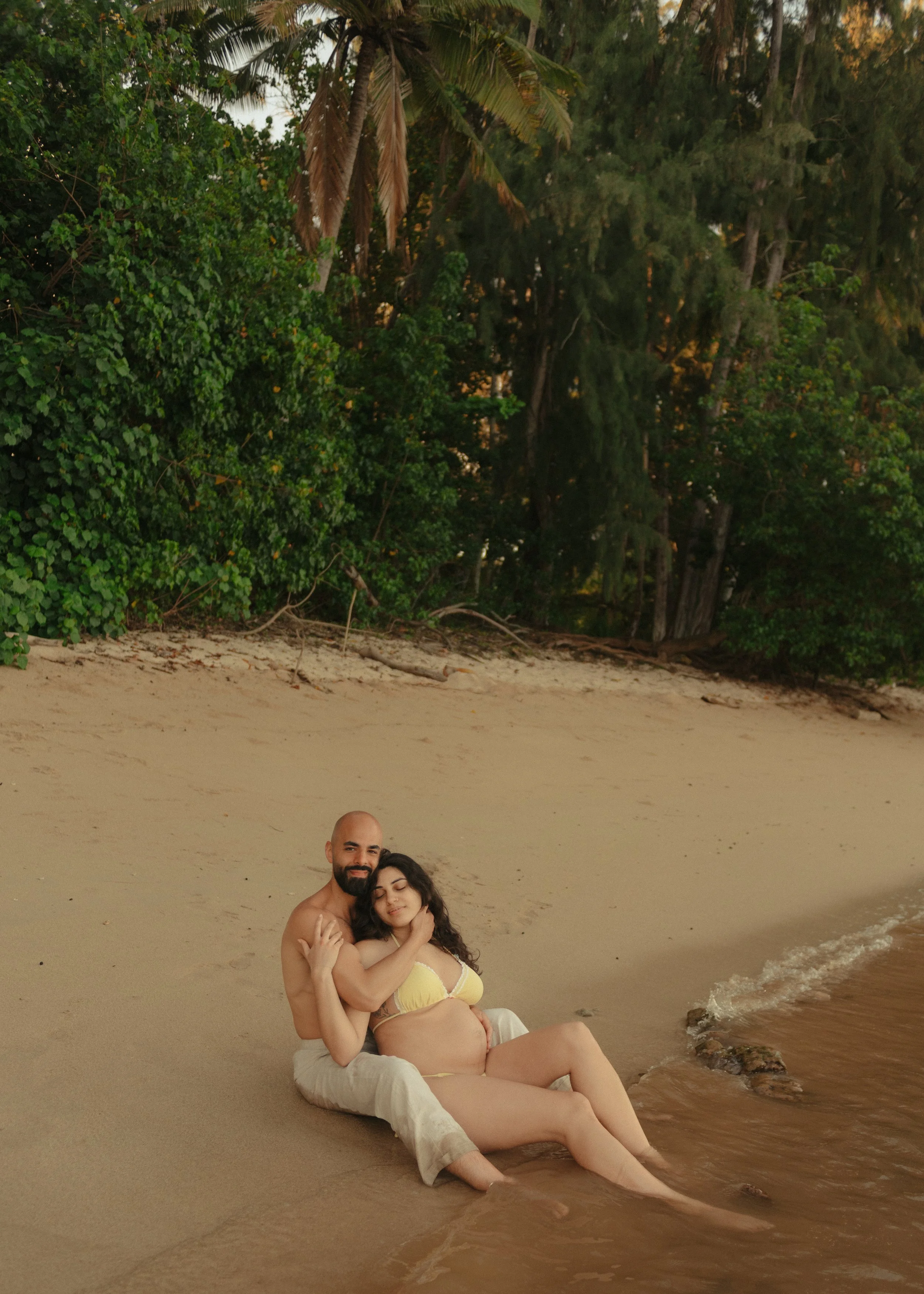 oahu-maternity-photographer-hawaii beach babymoon by isirie-68.jpg