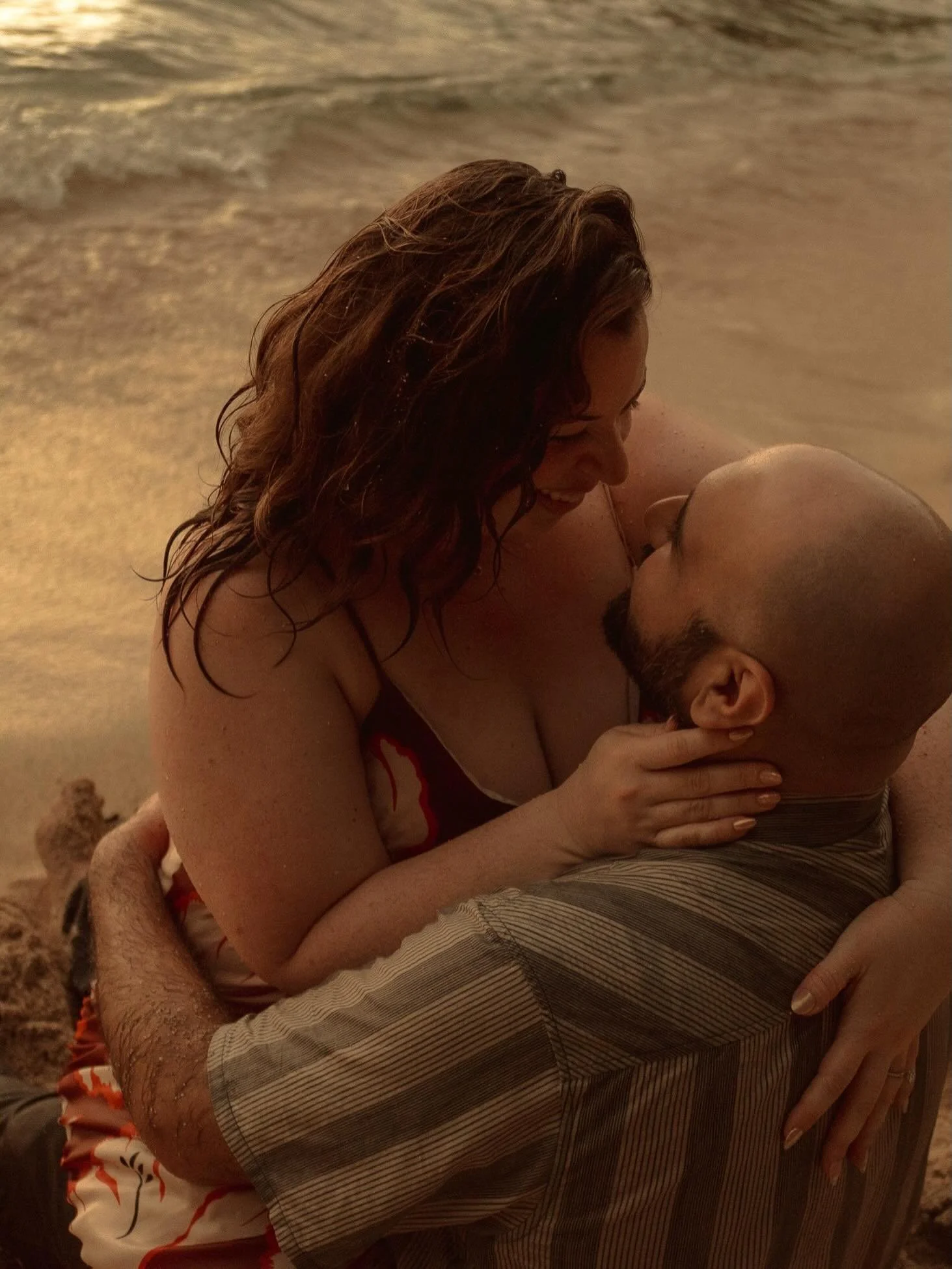 engaged &amp; sunset kisses🌞
.
.
.
. 
.
Oahu Engagement Photographer | Hawaii Engagement Photographer | Oahu Photographer | Hawaii Couples Photographer | Hawaii Photographer | Oahu Hawaii Engagement Photographer | Oahu Proposal