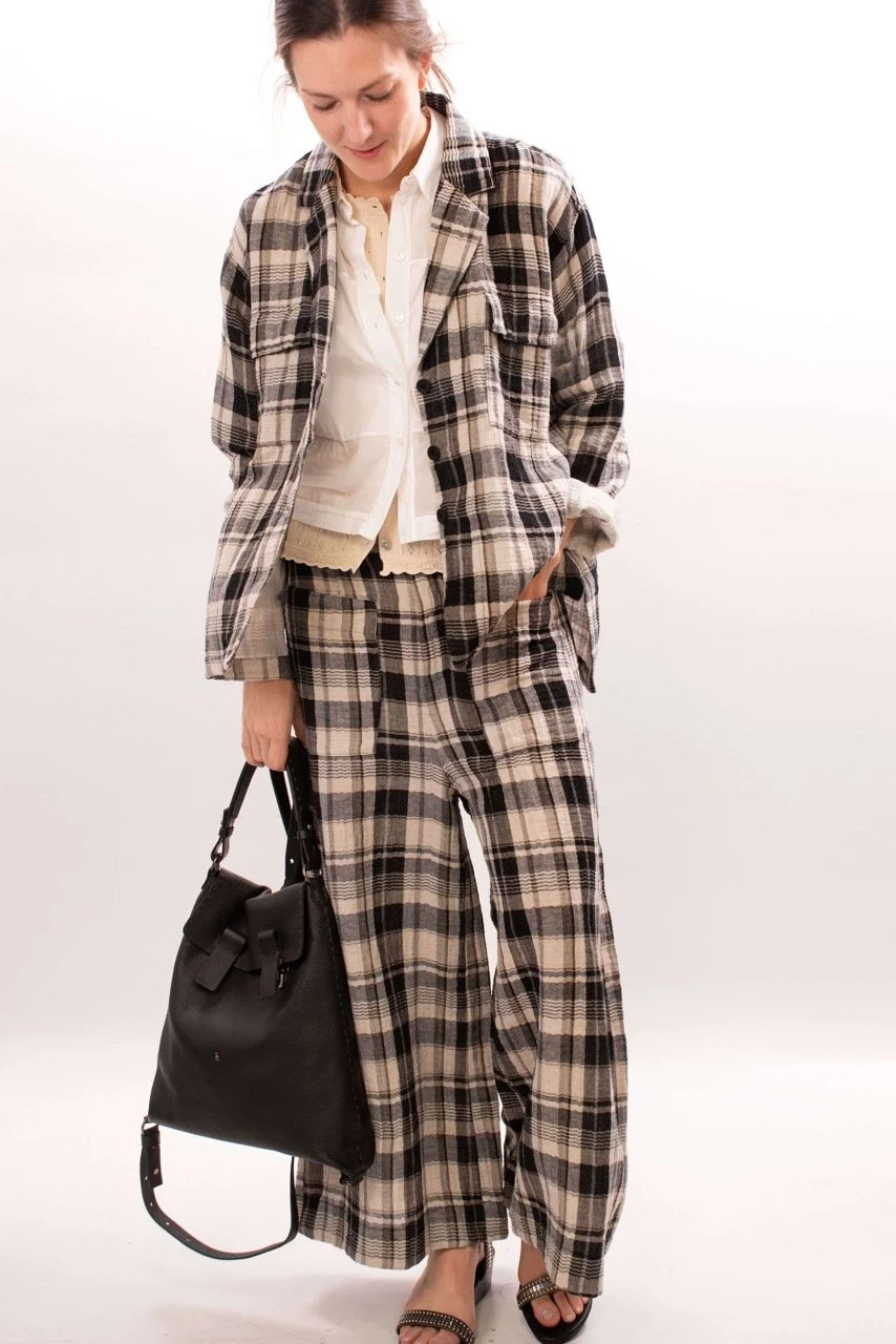 Julia-2-6 Large.jpeg