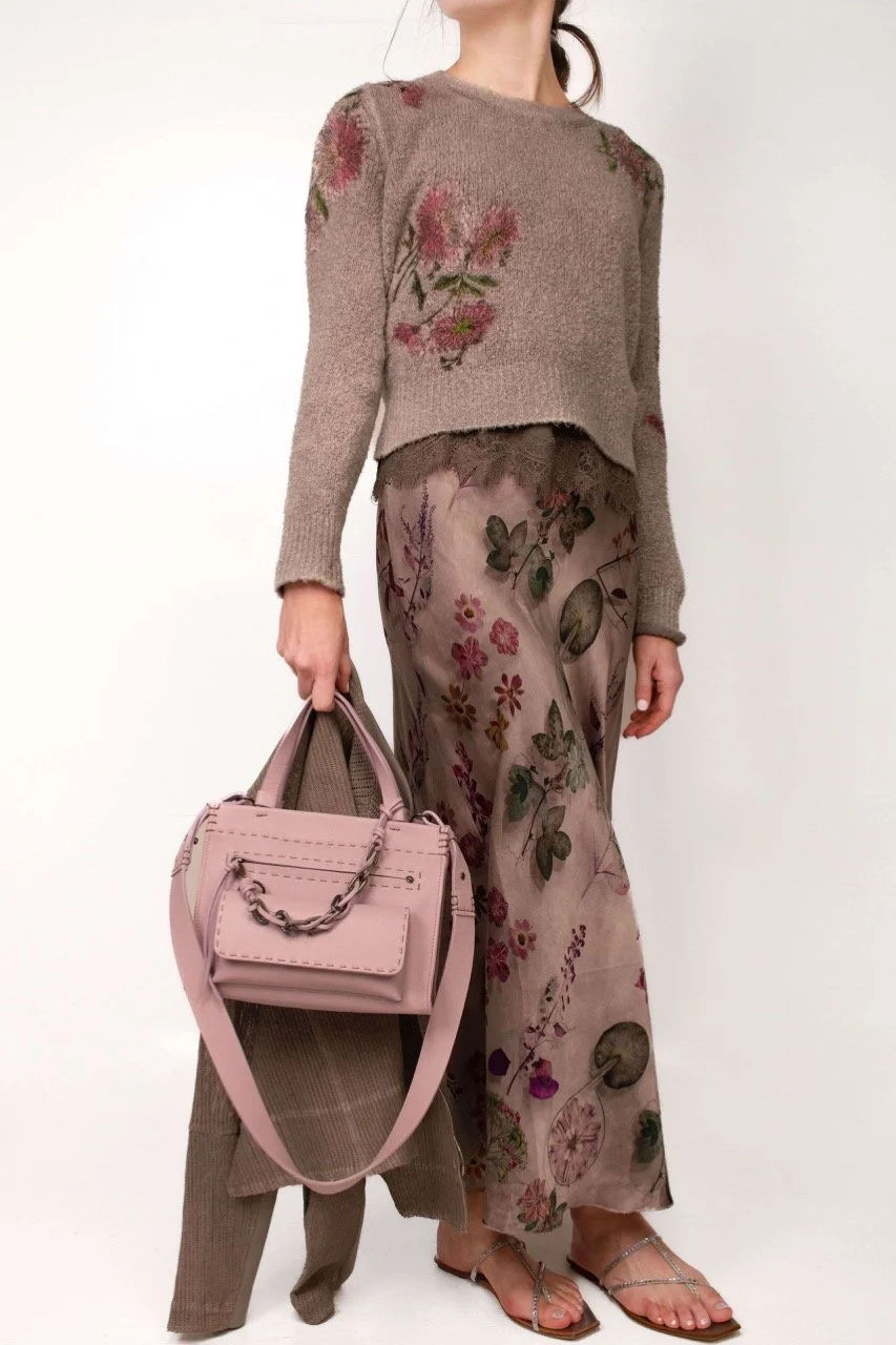 Julia-1-5 Large.jpeg