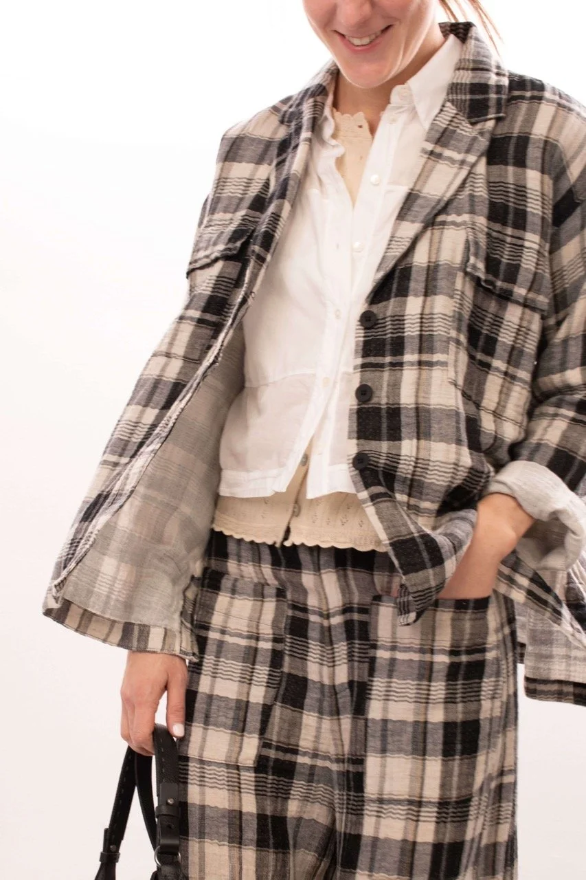 Julia-2-4 Large.jpeg