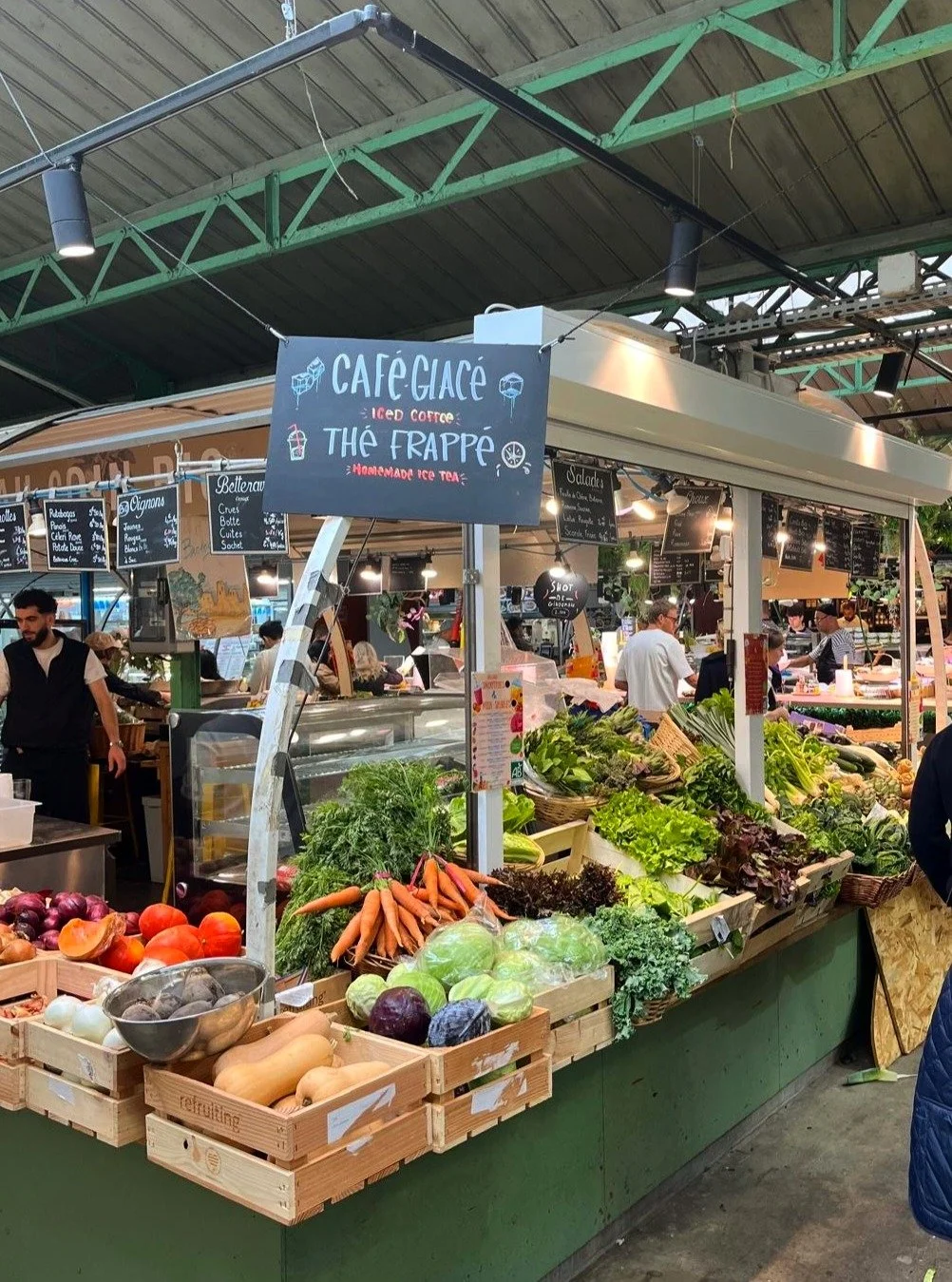 Historic. Local. Delicious. That&rsquo;s Le March&eacute; des Enfants Rouges. 🥬🍅🥩🍊

Le March&eacute; des Enfants Rouges is Paris&rsquo;s oldest covered market, founded in 1615 and tucked away in the heart of Le Marais. Filled with vibrant food st