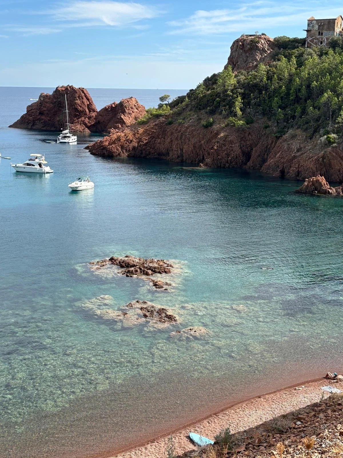 Breathtaking views while E-Biking in Esterel. 🩵

Pictures from our team. 🌻

#esterel #est&eacute;rel #esterelcotedazur #ebike #ebikelife #cotedazur #saintrapha&euml;l #capesterel #c&ocirc;tedazurfrance #tourismefrance #francetourisme #visitfrance #