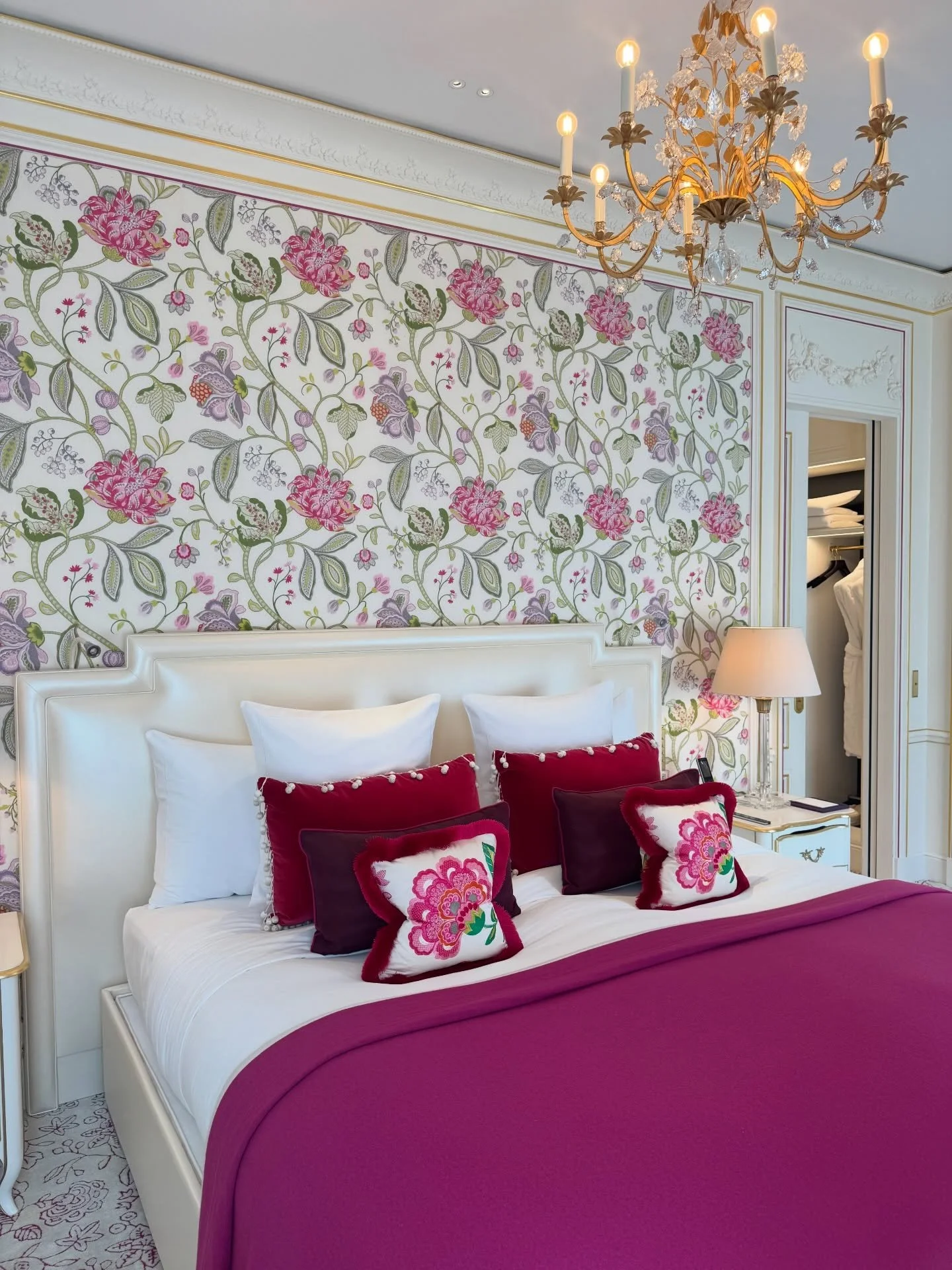 No notes! @1placevendome. 🕊️🩷✨

A quieter kind of Paris - tucked behind a blue door on Place Vend&ocirc;me, where everything feels bespoke, intimate, and entirely your own. Service is so intuitive it&rsquo;s almost invisible, yet every detail is al