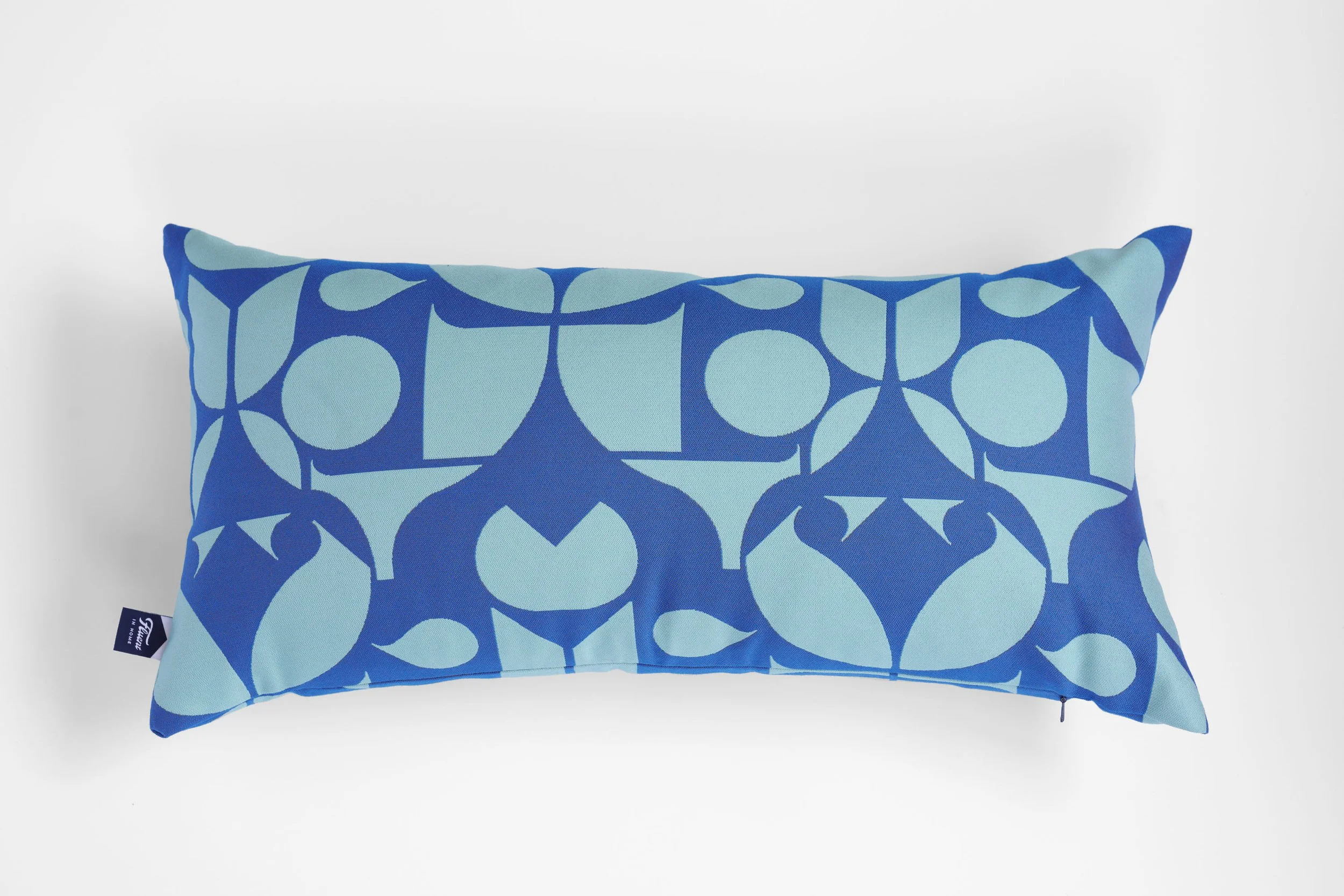 Outdoor Pillow2B_Maharam Sunbrella mod shapes_aqua+blue HOR.jpg