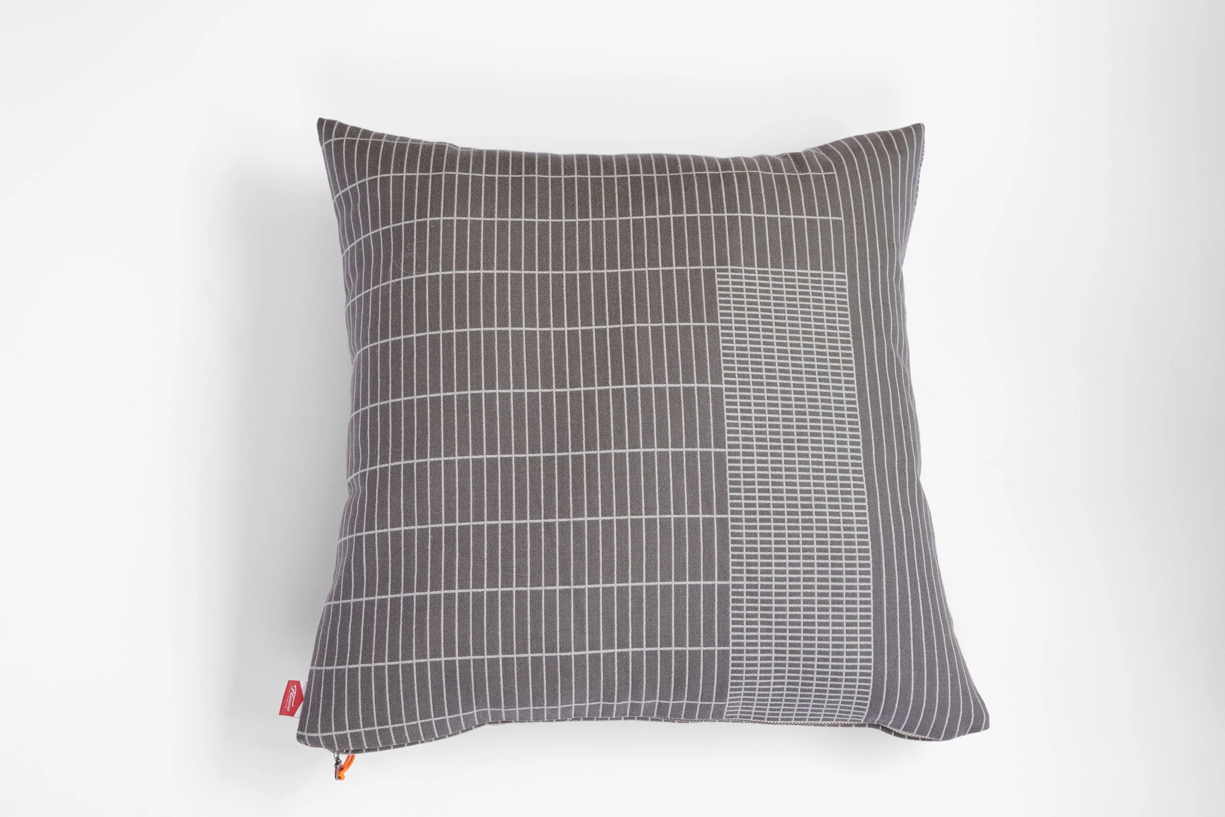 PILLOW 26