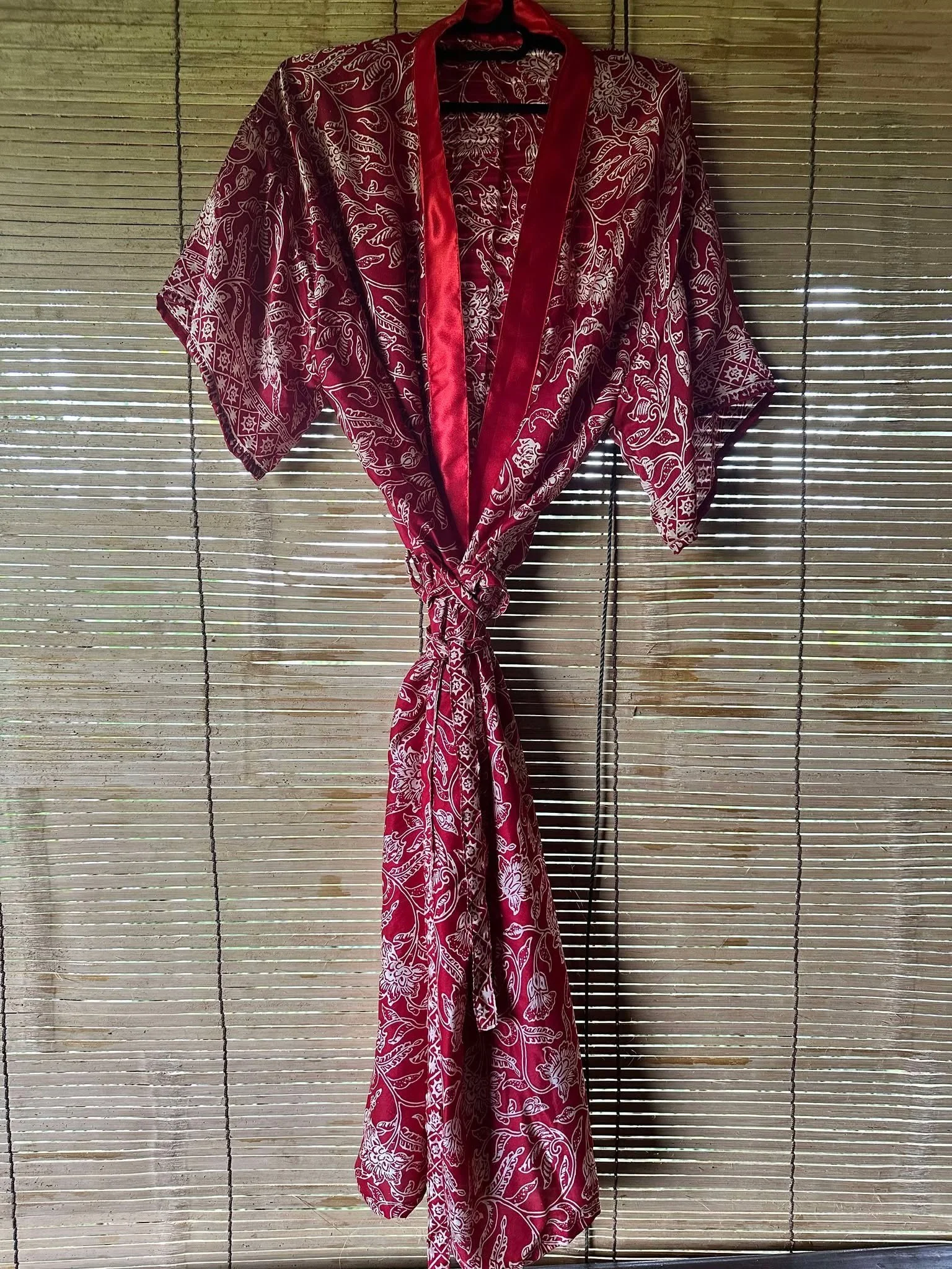Silk+Kimono+Robe+Batik+Lush+Venus+Red.jpg