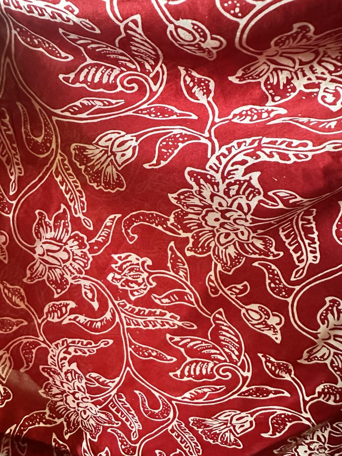 LUXE Silk Kimono Robe Batik Queen Sekhmet Red close up.jpg
