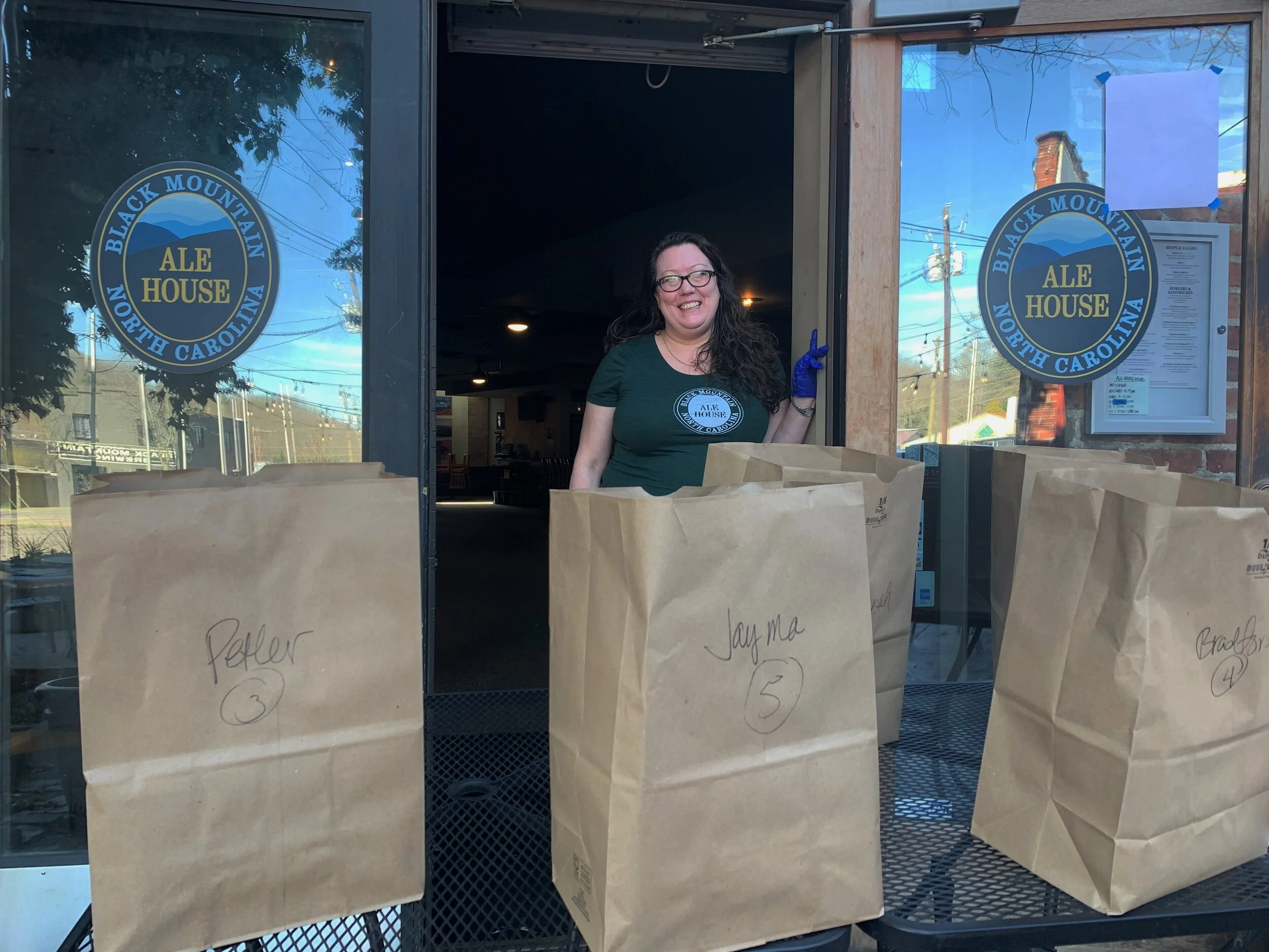 Black Mountain Ale House receives support for free meals 