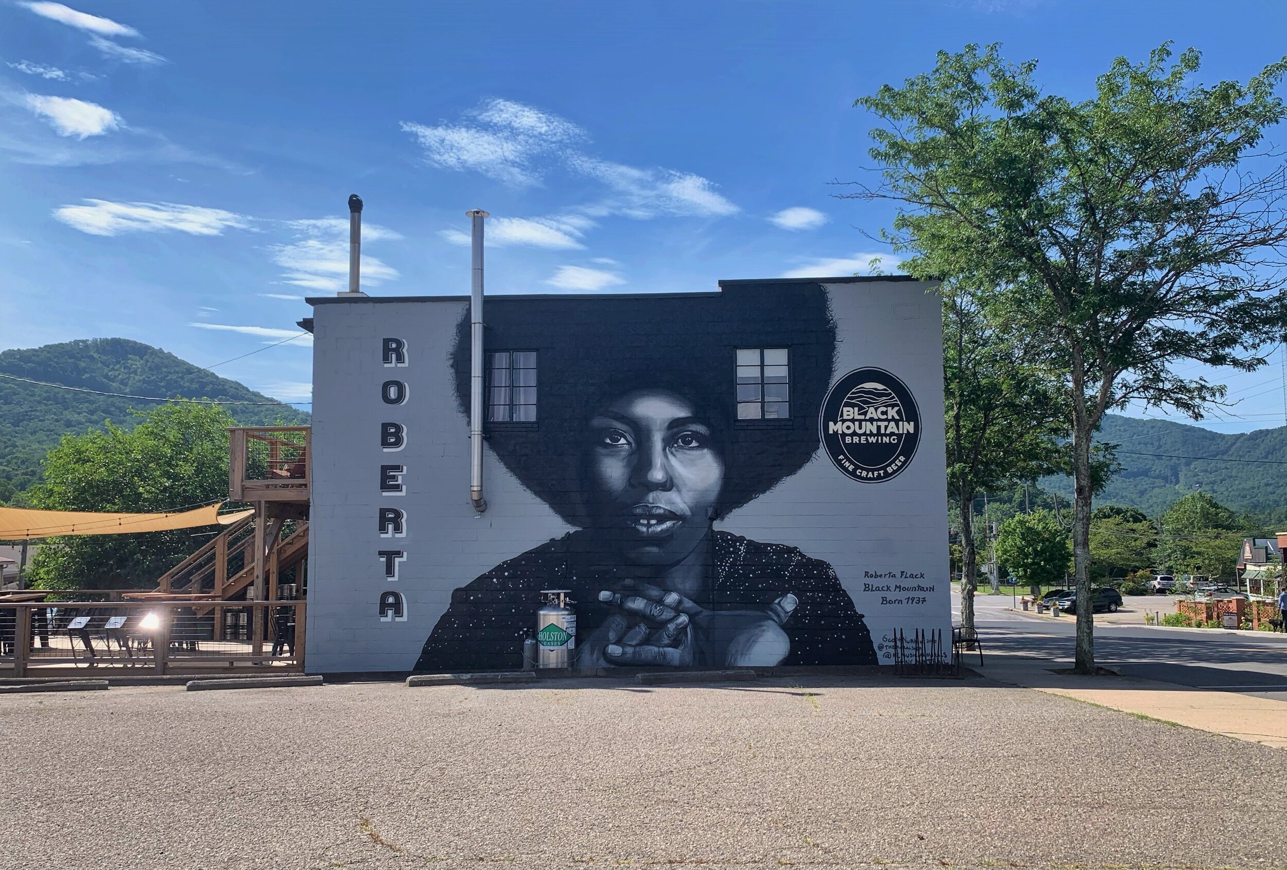 Mural, mural on the wall 