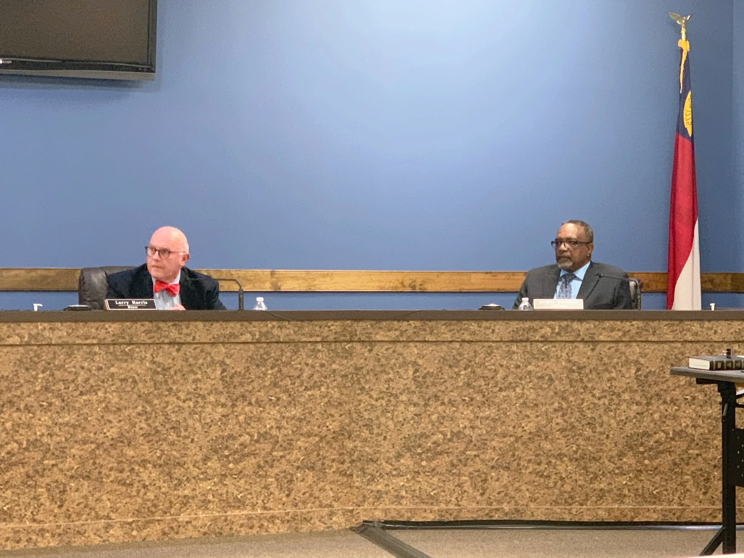 Harris conducts first meeting as Black Mountain mayor