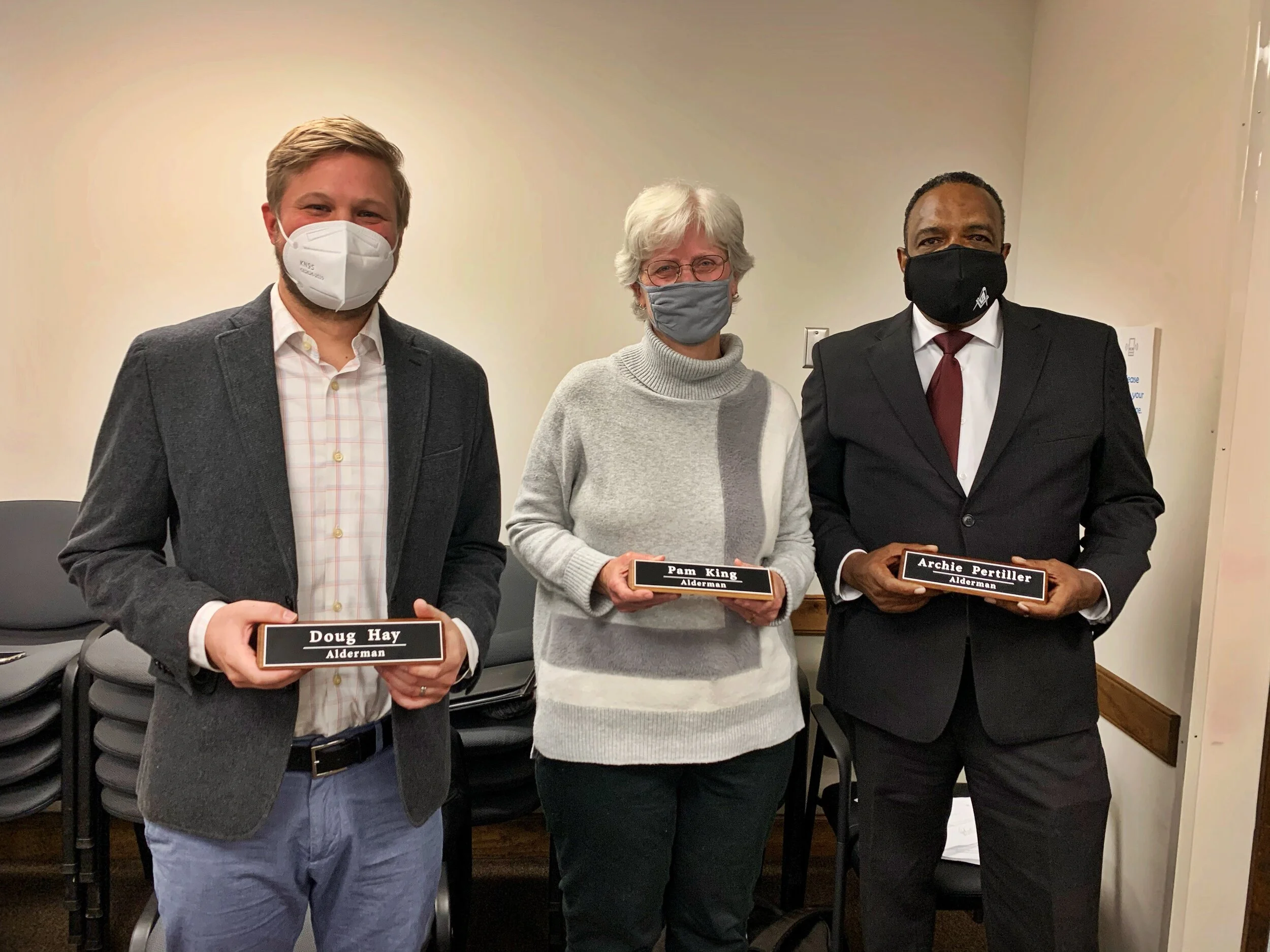 Trio of aldermen take oaths in Black Mountain