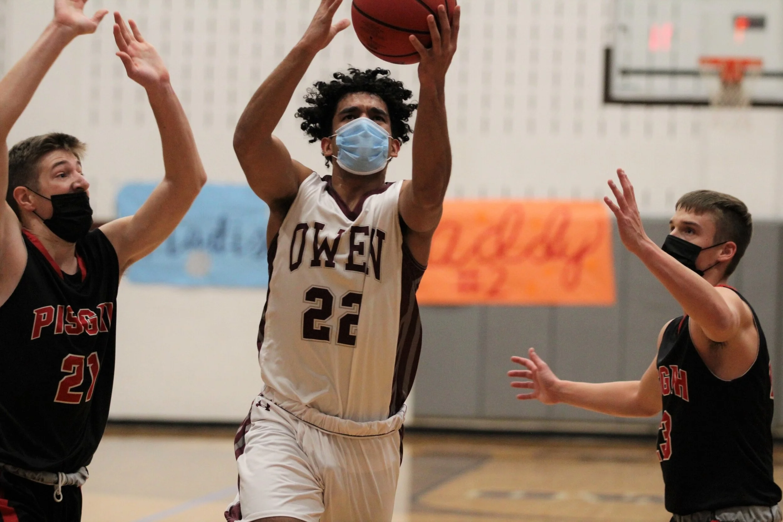 Black Bears maul Warhorses in season opener