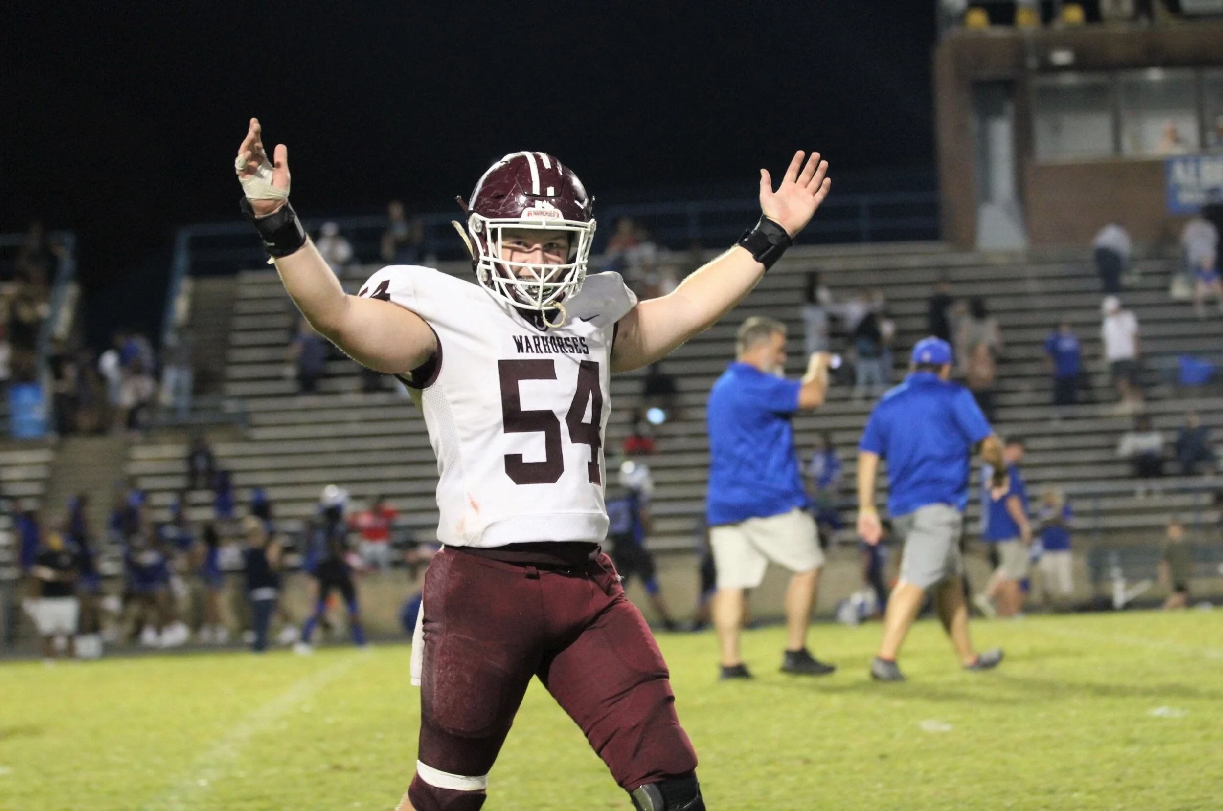 Warhorses notch first victory of Brint Russell era