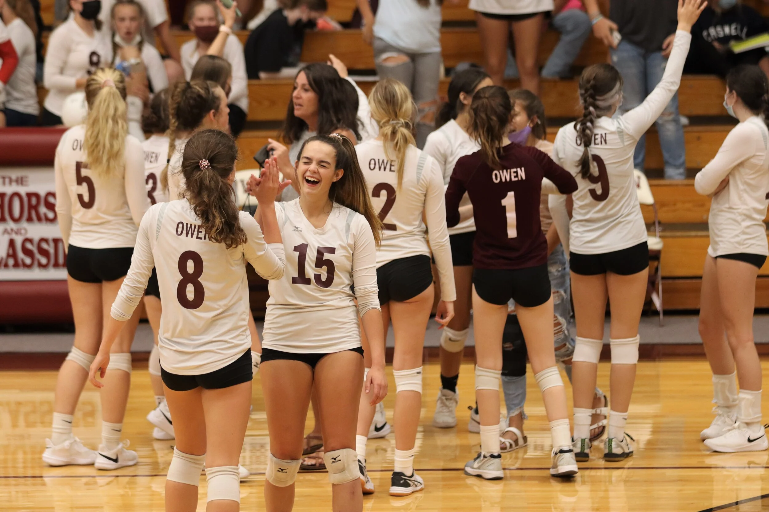 Warlassies take down Avery in five sets 