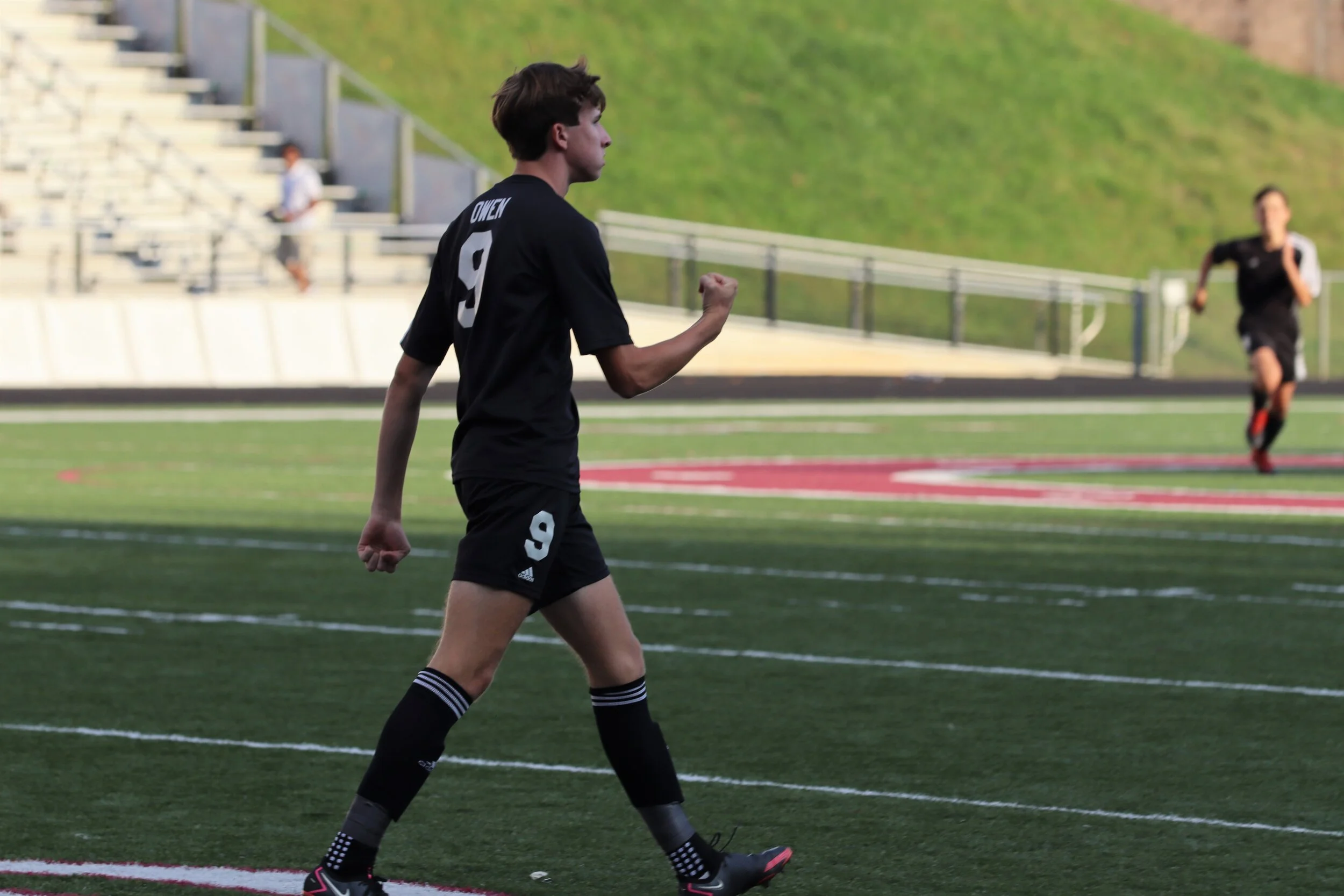 Warhorses extend winning streak to nine games