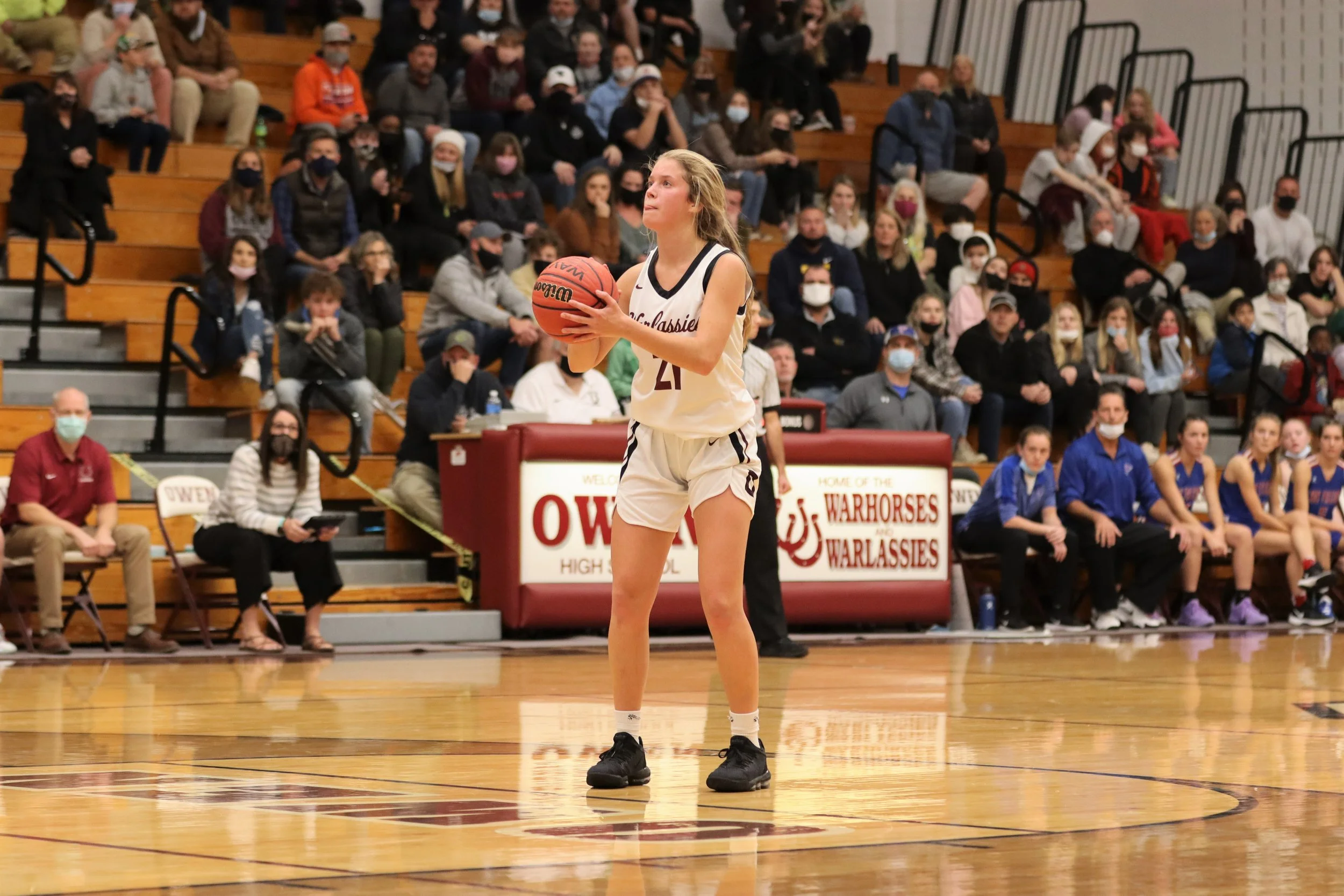 Warlassies open season with thrilling home win