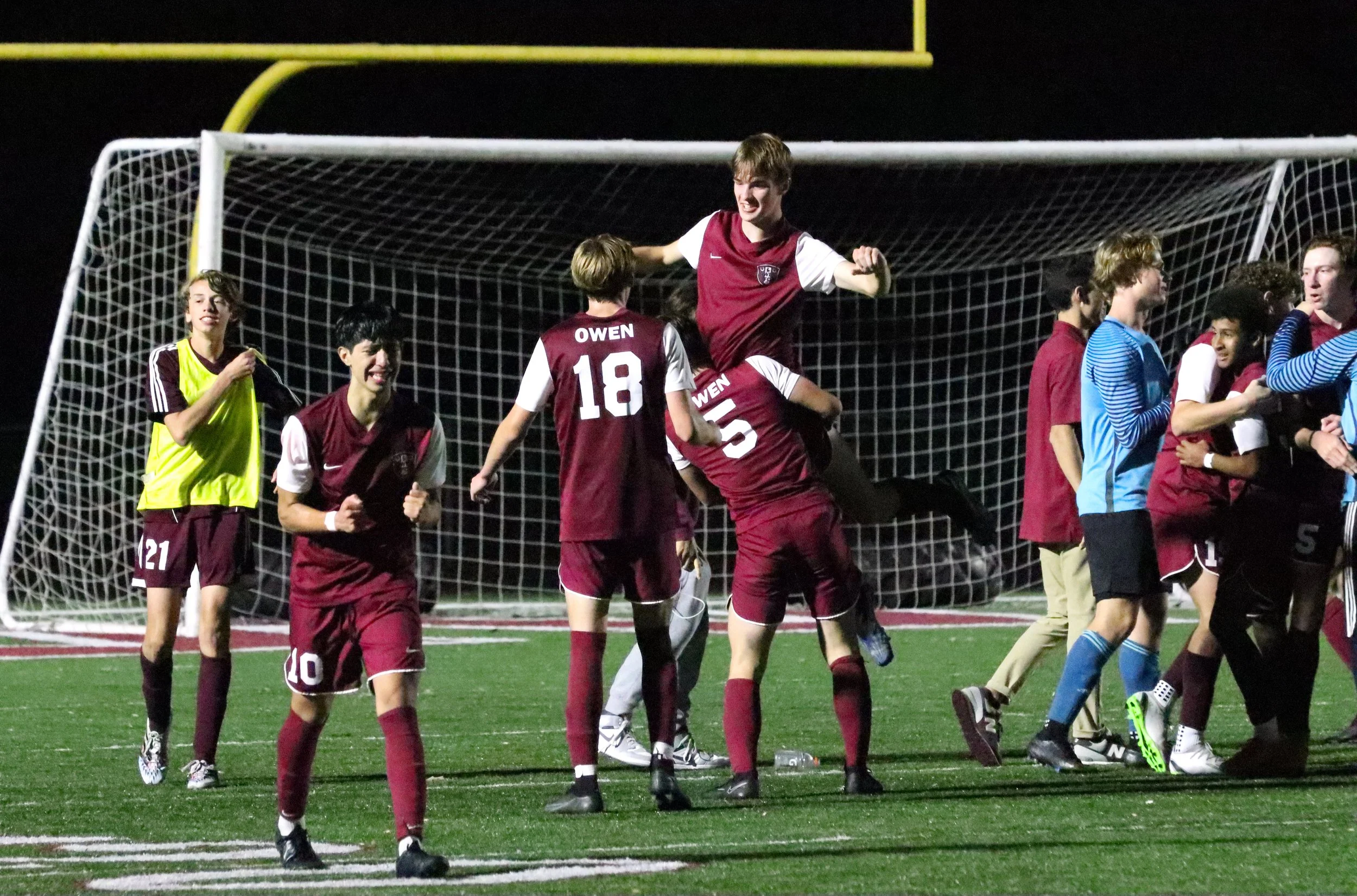 Warhorses keep rolling in the playoffs